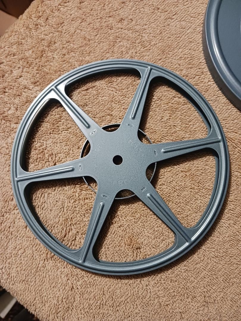 Adam’s 8mm standard 8 Film reel & case light blue Scherer