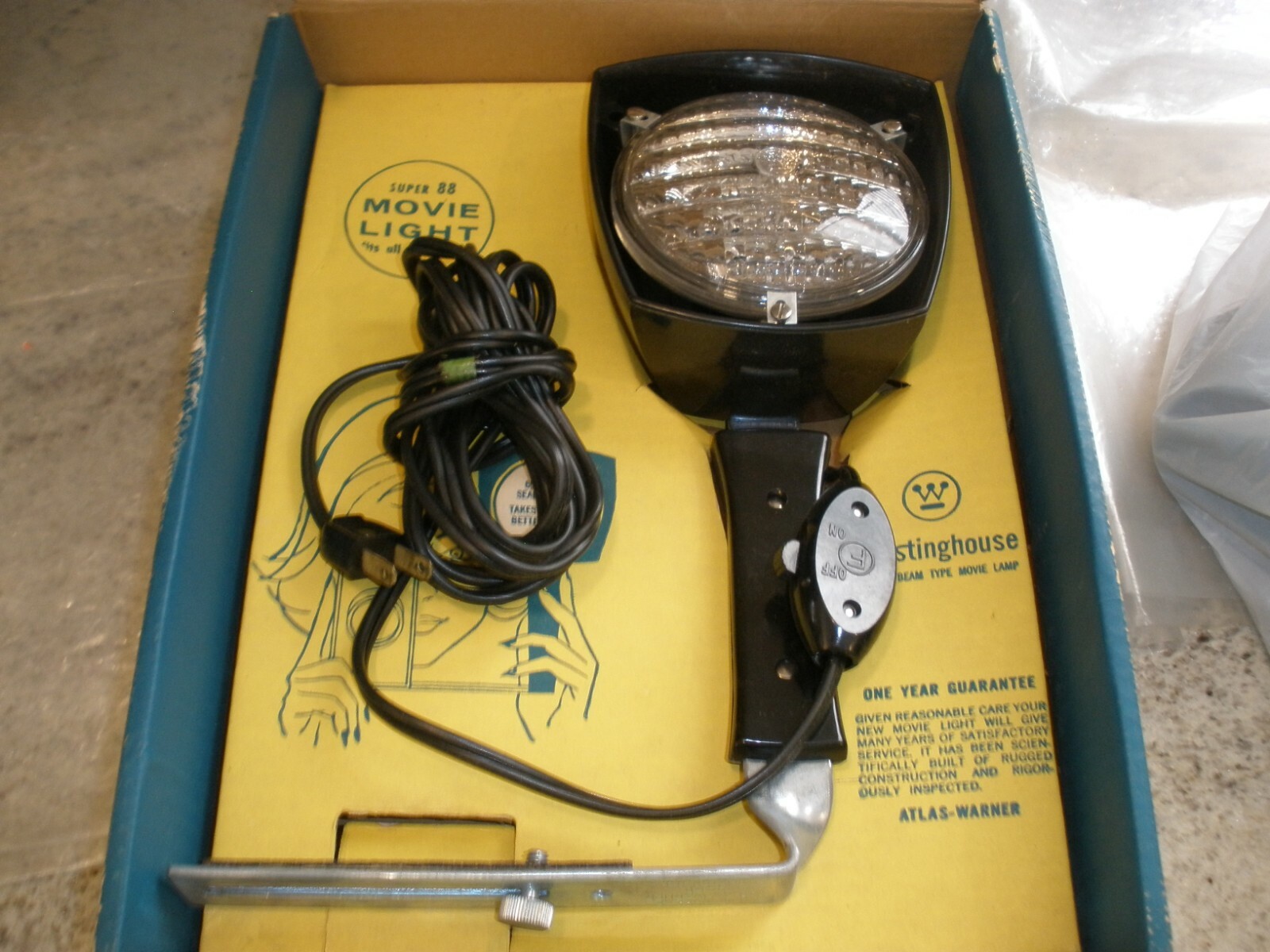 Vintage Super 88 650 Watt Sealed Beam Movie Light w/Original Box by Westinghouse