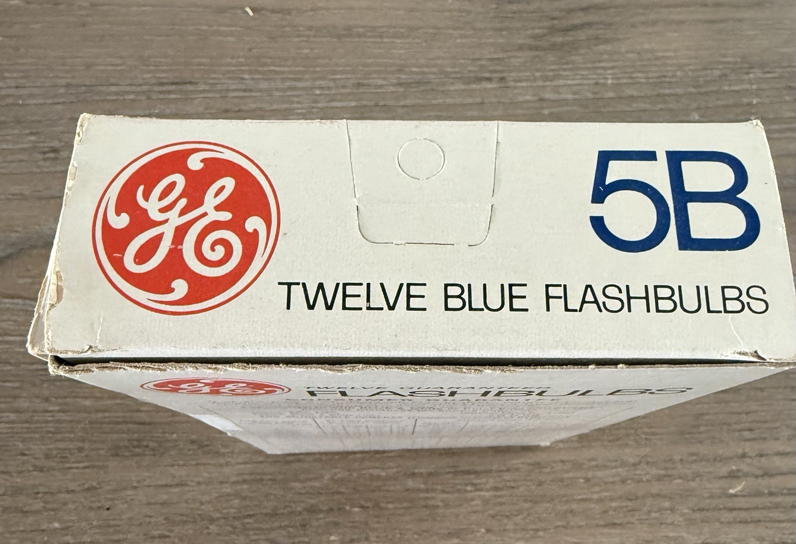 Vintage General Electric GE 5B Blue Camera Flash Bulbs 1 Box 10 Bulbs