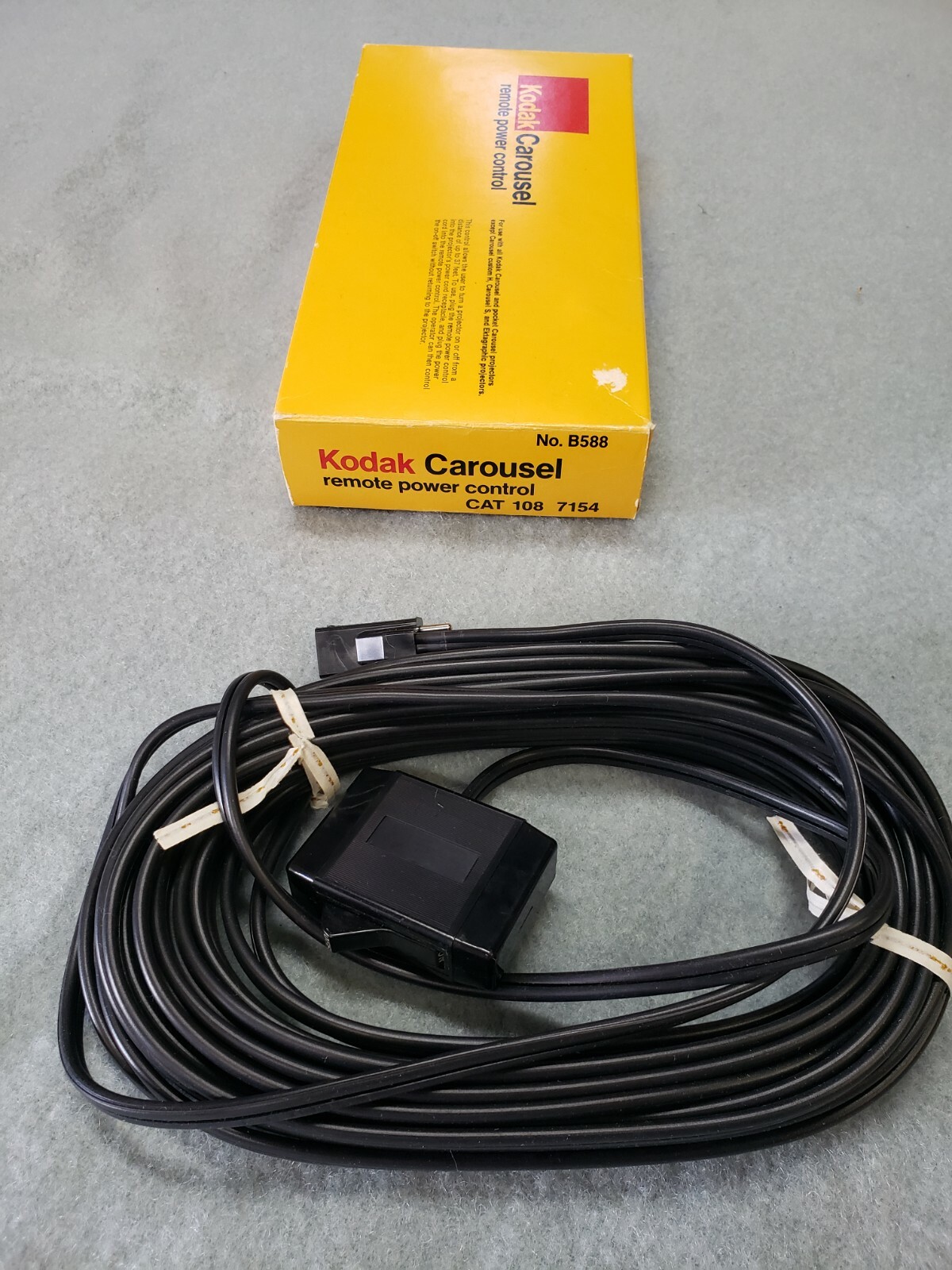 2 – KODAK SLIDE CAROUSEL REMOTE POWER CONTROLS # B588 CAT 108- 7154 $ave Alot