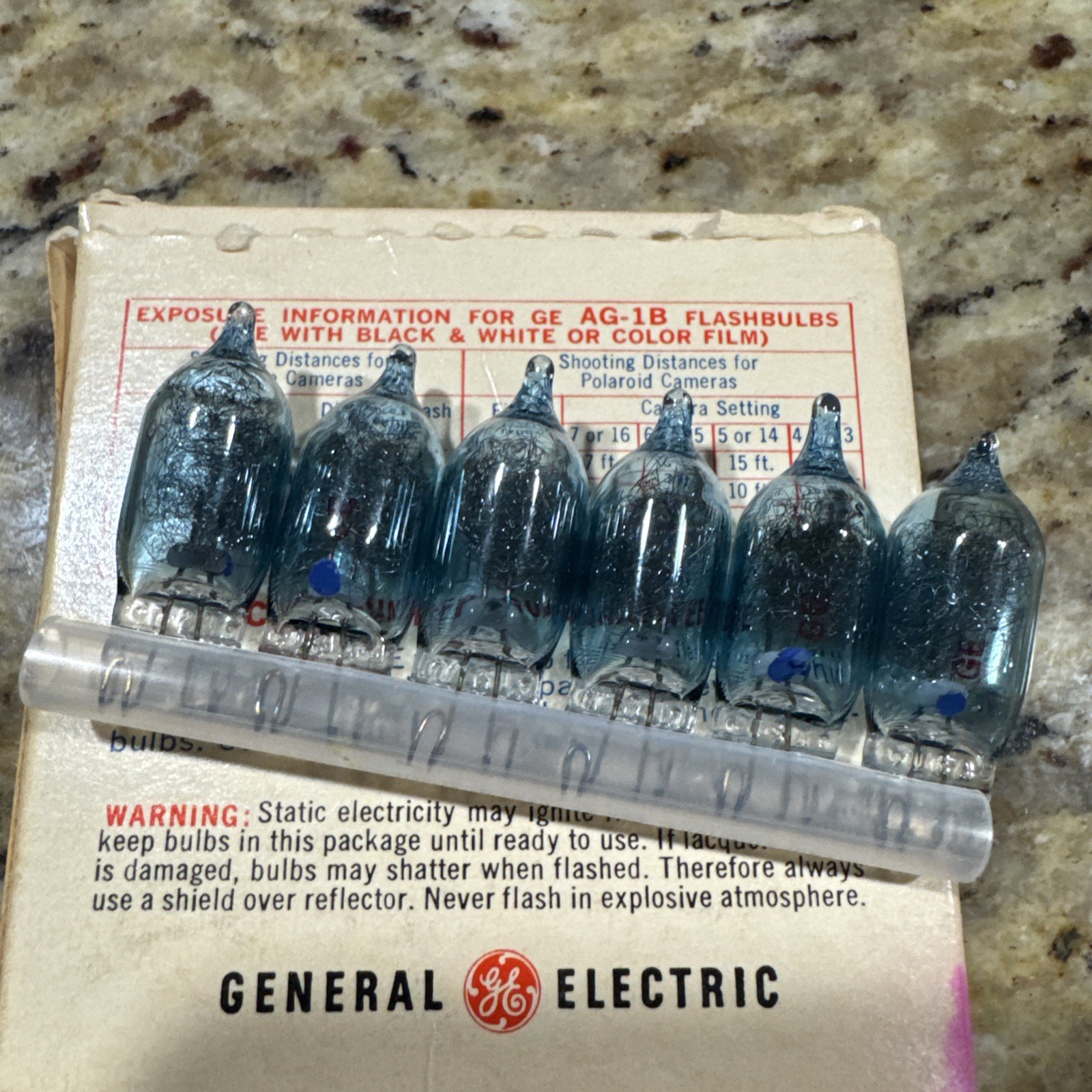 Vintage GENERAL ELECTRIC AG-1B Replacement Flashbulbs— Cpix