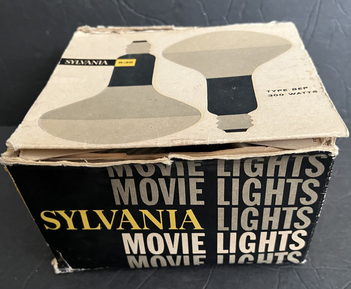 Vintage 2 Pack Sylvania Movie Lights 300 Watts R-30 Type BEP Movie & Photography