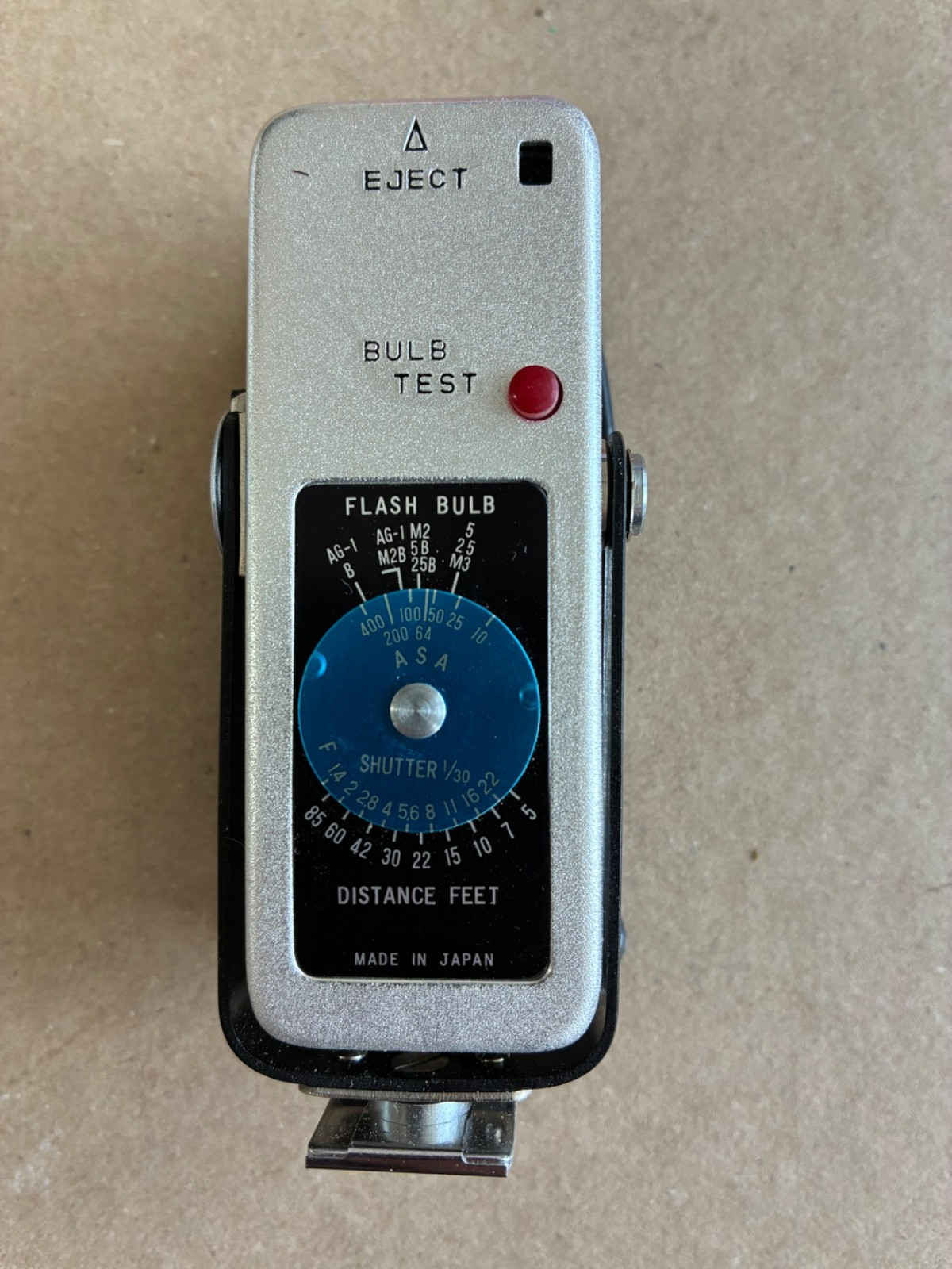 Vintage Made in Japan Flash Gun Camera Flashbulb Unit w/ Case Unknown M Logo