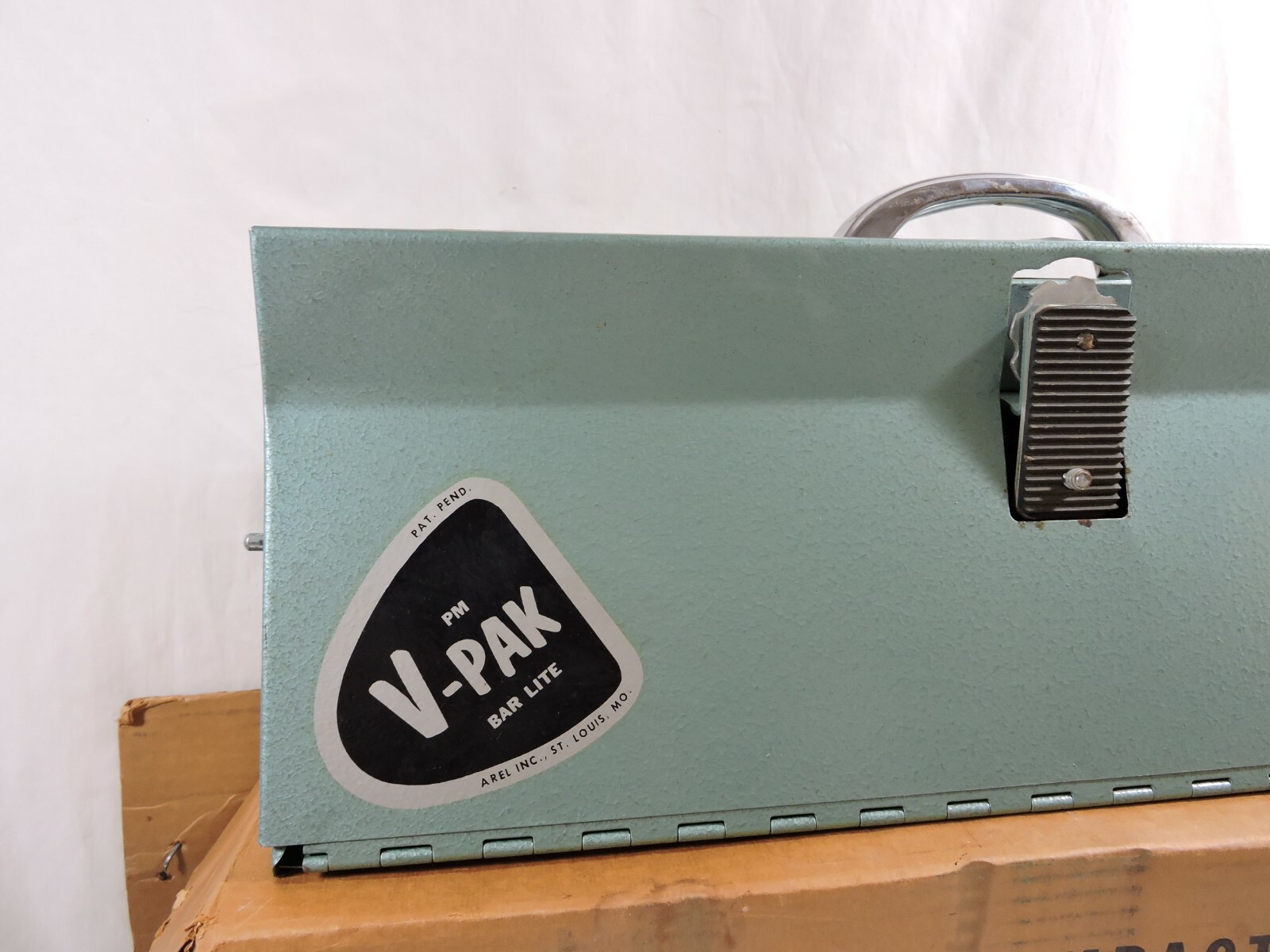 Vtg Mid Century V-PAK 4 Bulb Light Lite CPL Bar Photography w/ Box PM-4