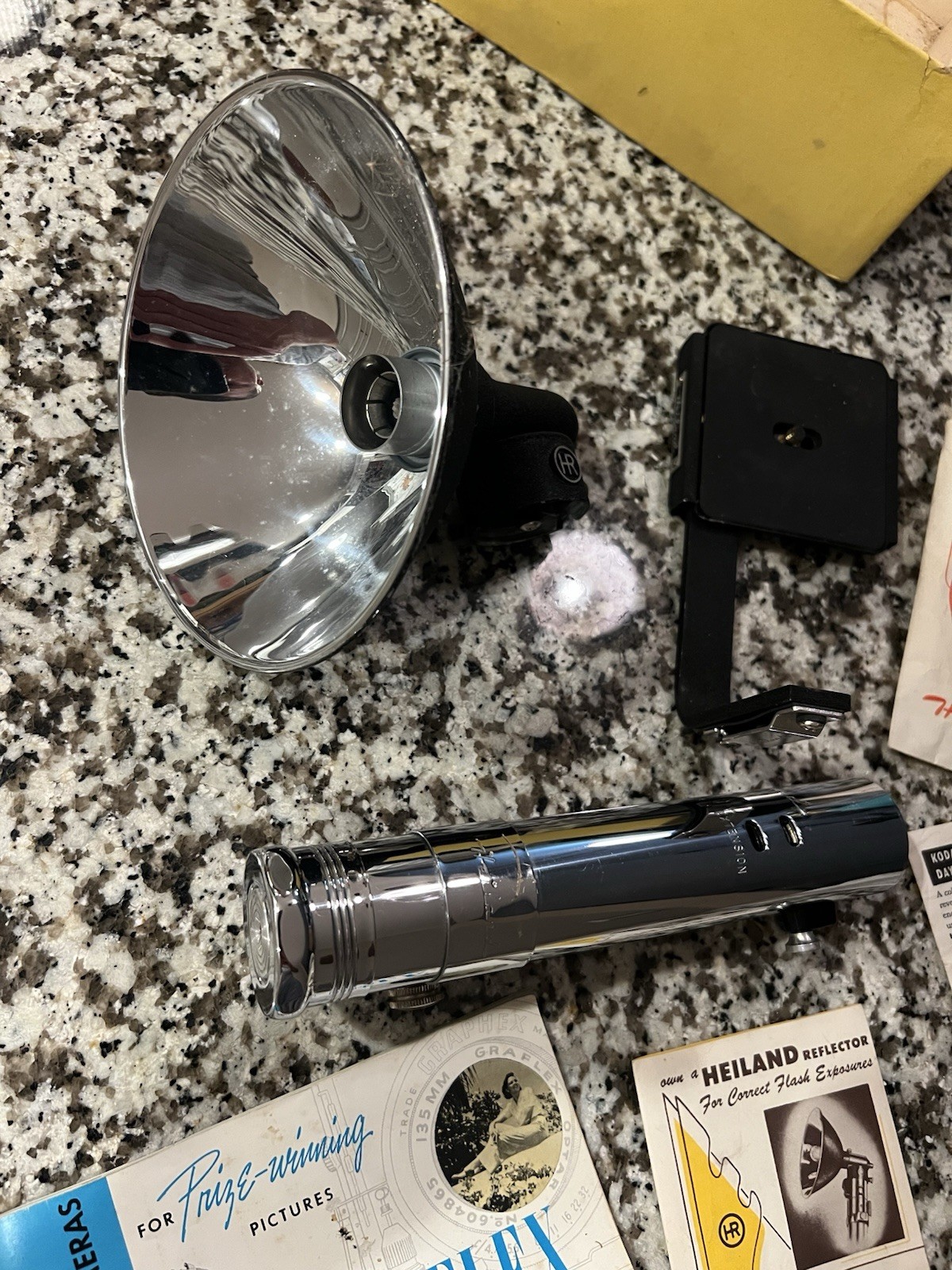 Vintage Heiland Flash Extension with Reflector And Cord