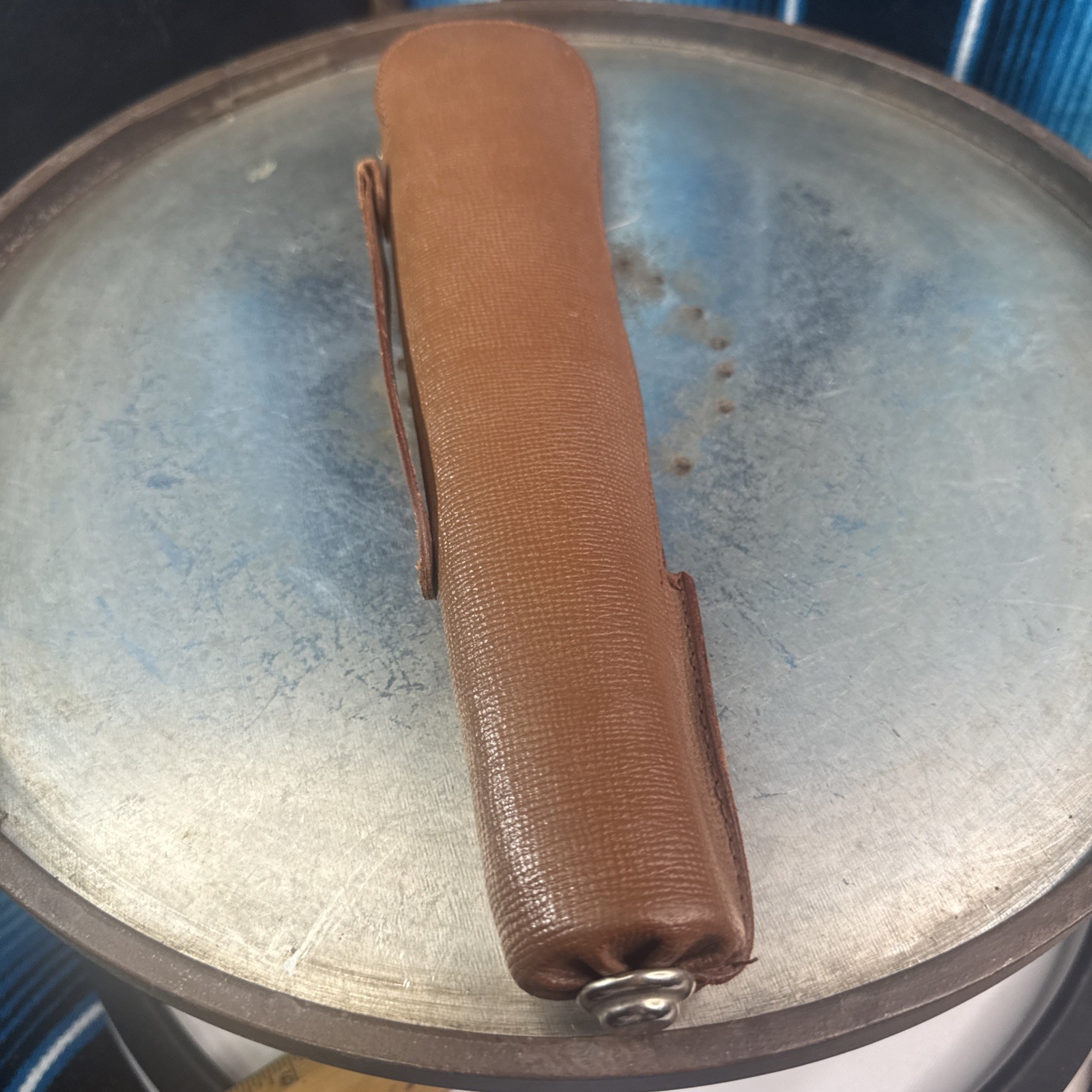 Vintage Avigo Tripod Leather Case-Great Shape, Fully Functional Zipper