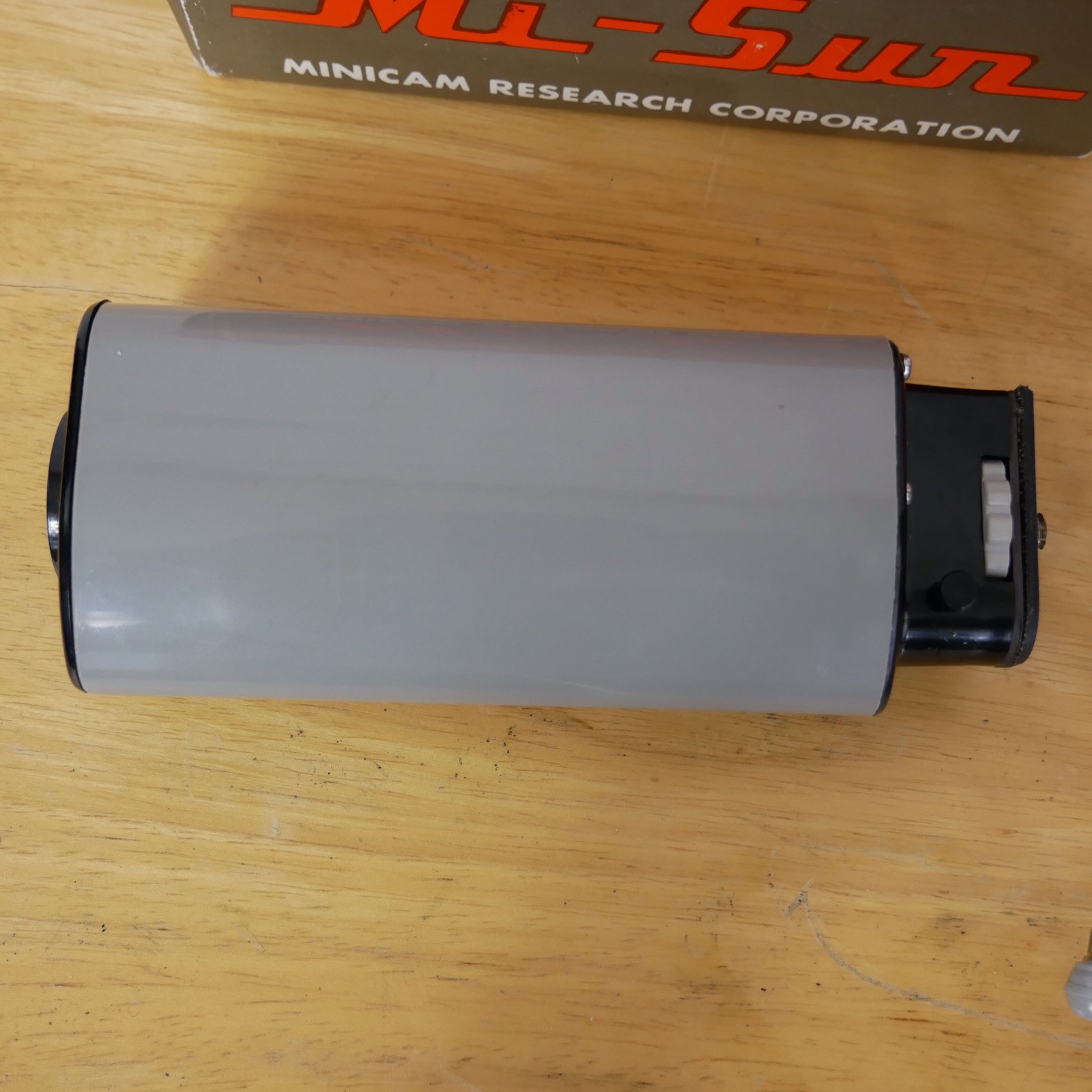 Vintage MiniCam Electronic Flash Mi-Sun Camera Flash AC Adapter Battery Case