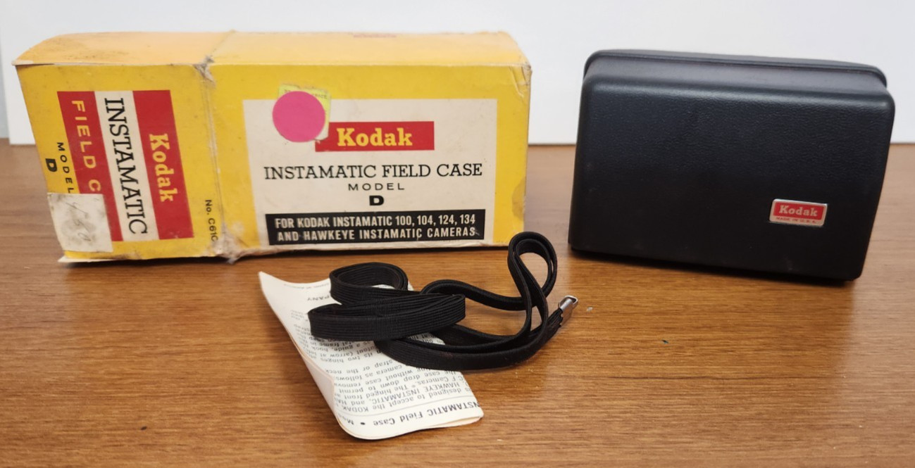 Kodak Instamatic Field Case Model D 100, 104, 124, 134, Hawkeye With Box