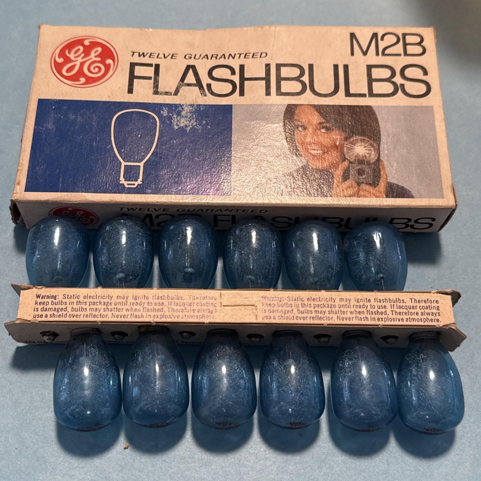 Vintage GE M2B Camera Flashbulbs – GE 12 Bulbs New Old Stock