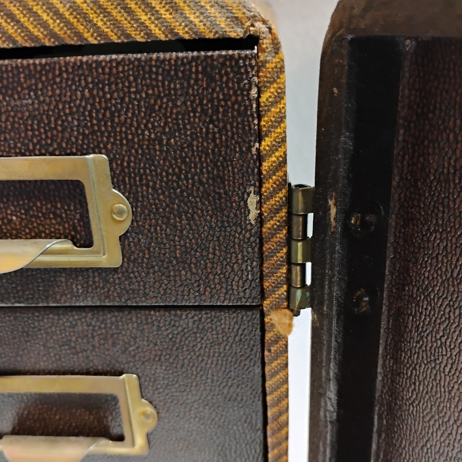 VINTAGE BARNETT & JAFFE SLIDE HOLDER CASE