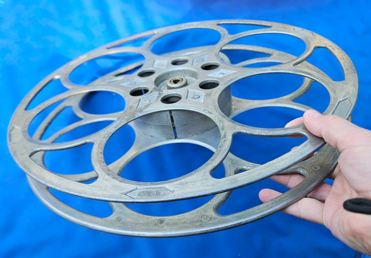 Vintage Goldberg Bros 15″ 35mm Cast Aluminum Movie Film 6 Hole Reel
