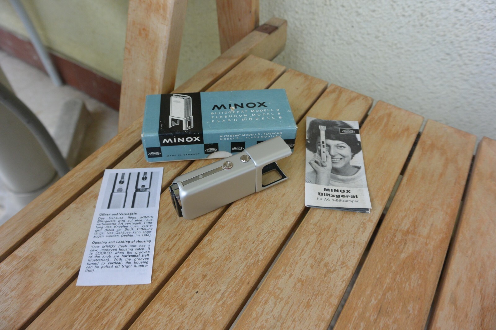Minox Flash Gun Model B With Original Box And Instructions