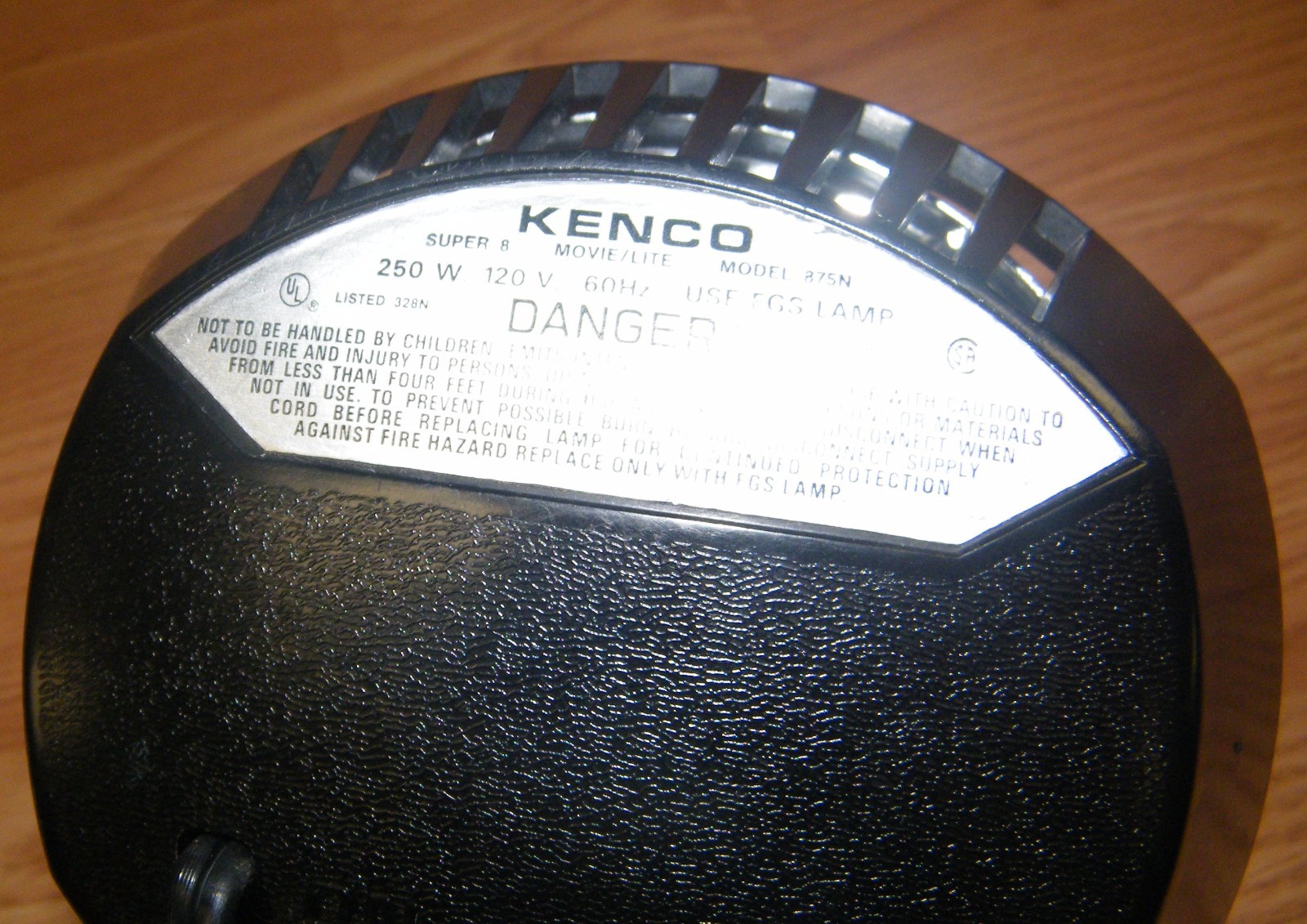 Vintage GE Kenco (875N) Super 8 Movie Lite With Grip & Mounting Bracket **READ**