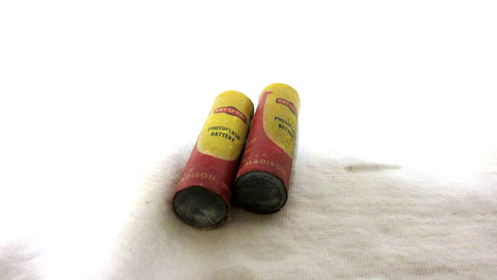 RAYOVAC PHOTOFLASH AA BATTERIES PAPER COVERED