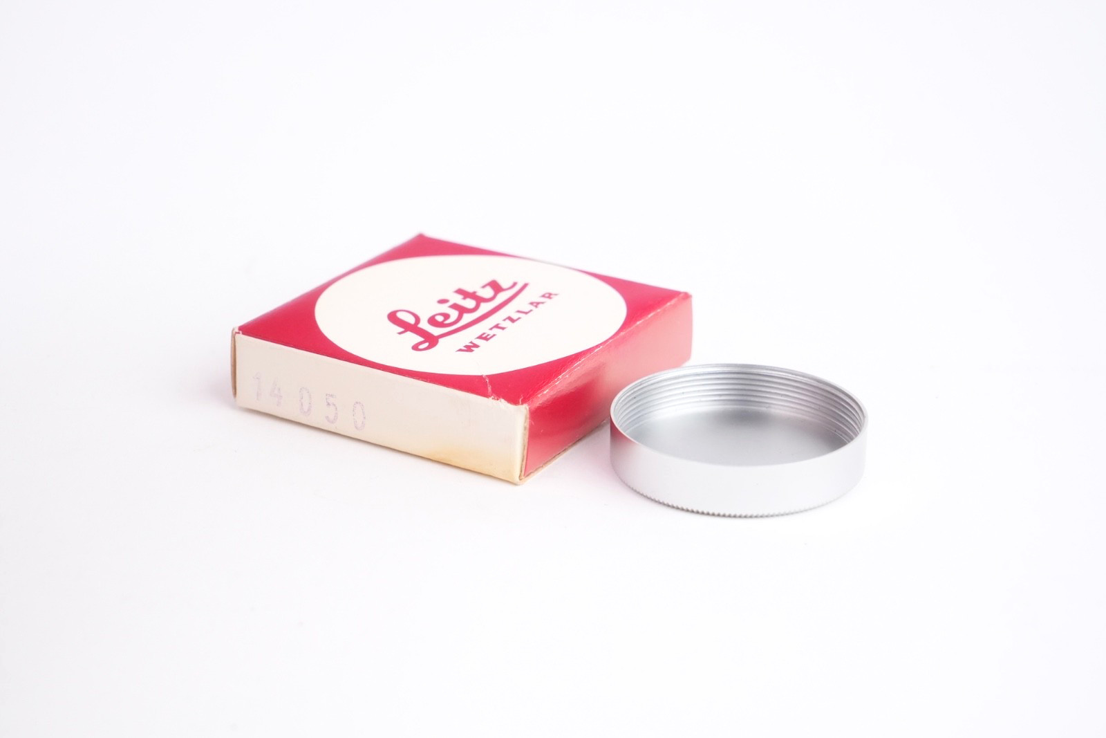 Leica / Leitz accessory. M39 / LTM Mount Rear Lens Cap #14050