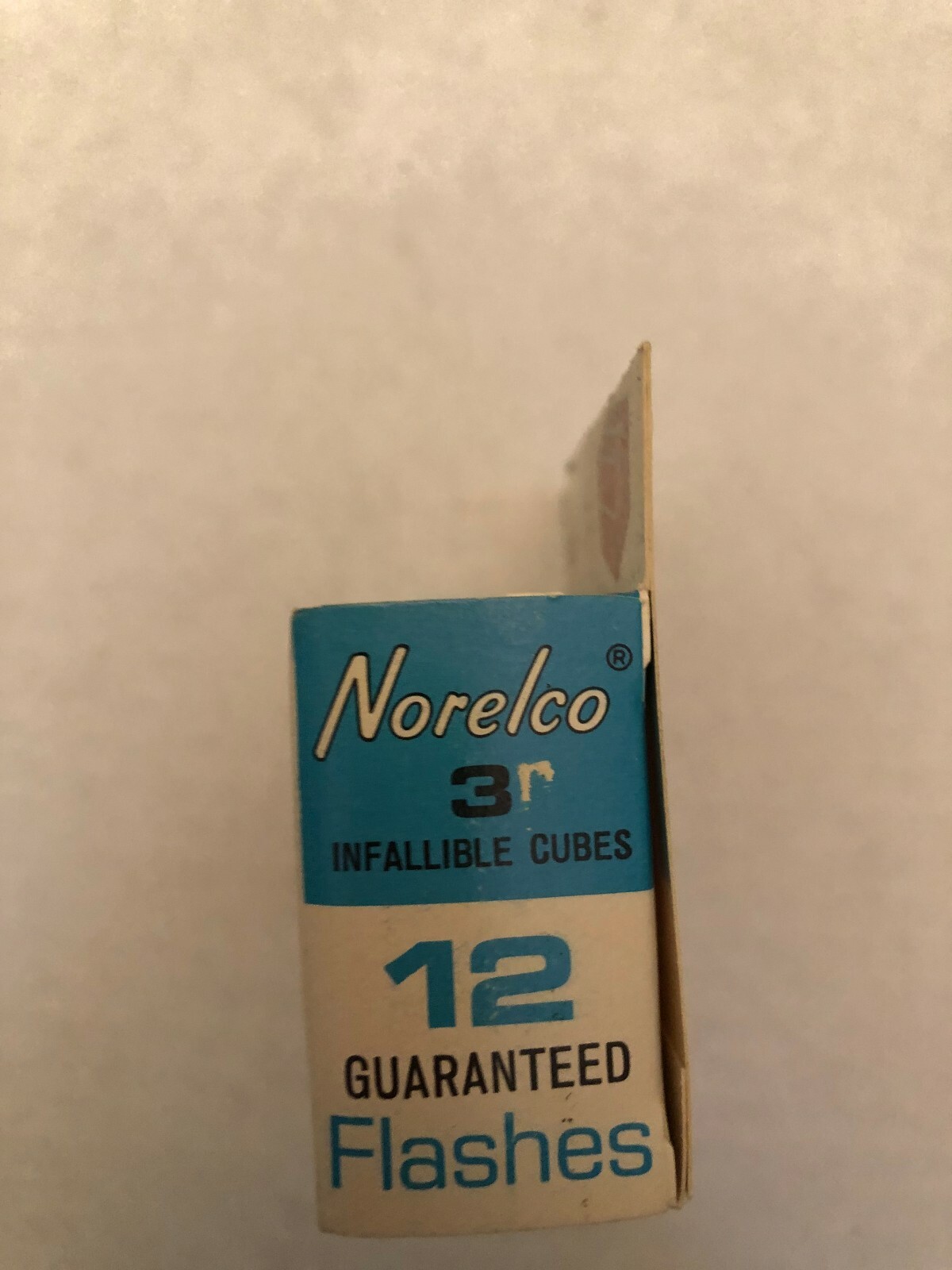 Vintage Norelco Flash cube 3 pack
