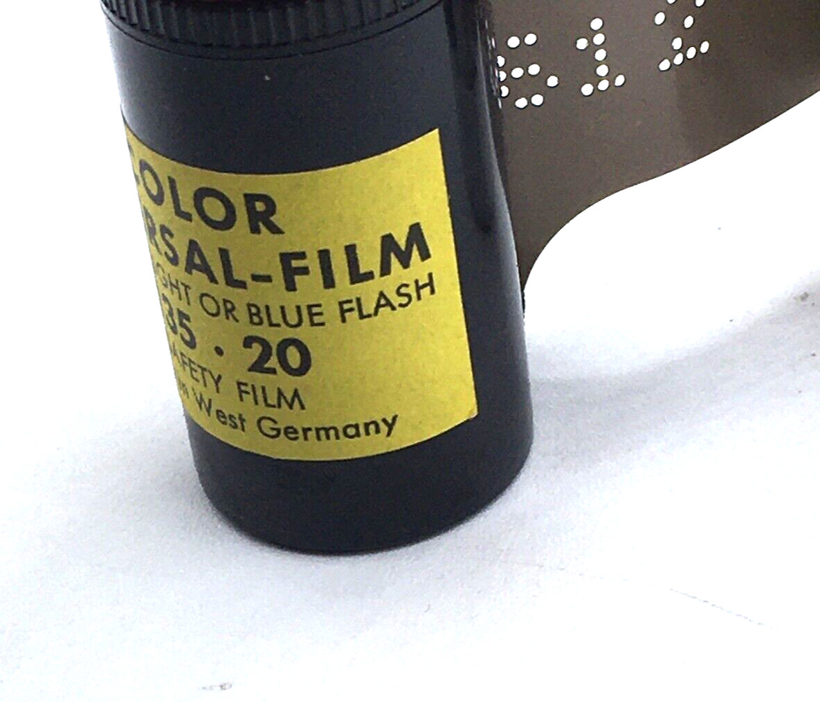 Vtg 35 mm Color Reversal 20 Exposure Film In Aluminum Canister W Germany Expired