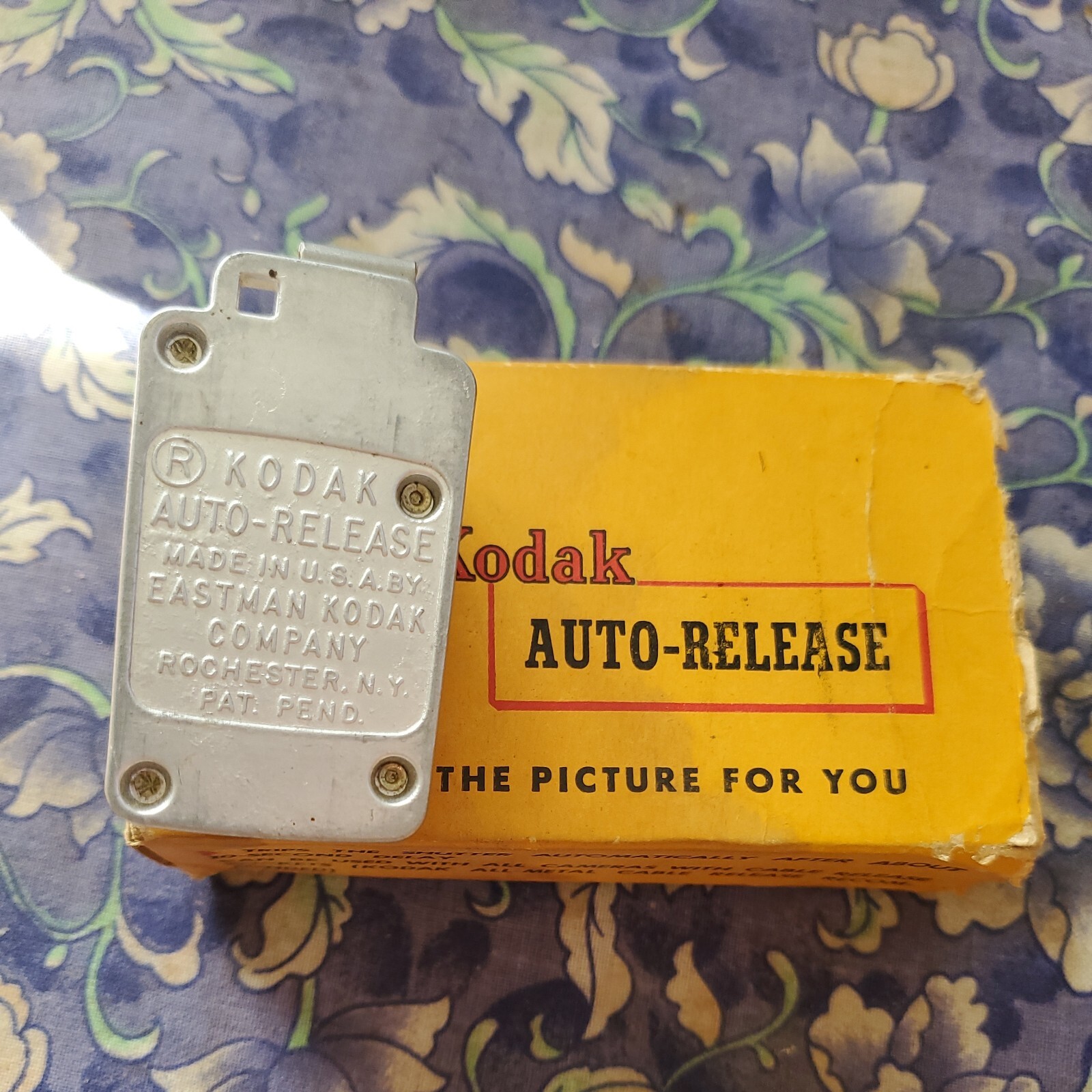 *VINTAGE* KODAK AUTO-RELEASE SELF-TIMER IN BOX – EXCELLENT CONDITION
