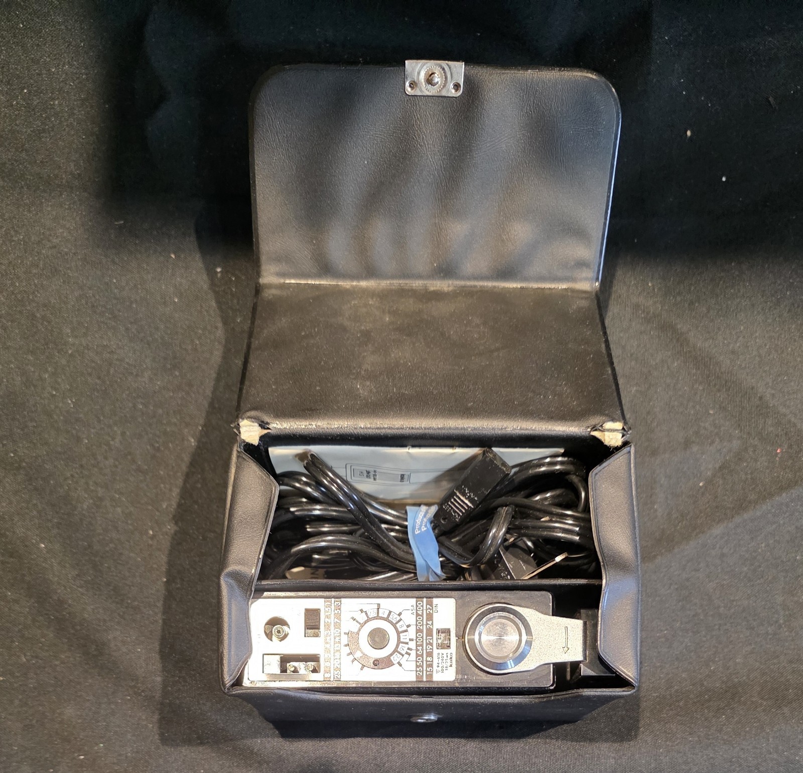 Vintage Kako Hi-Beam 2400 HS Camera Flash Unit With Case Cord Manual Untested