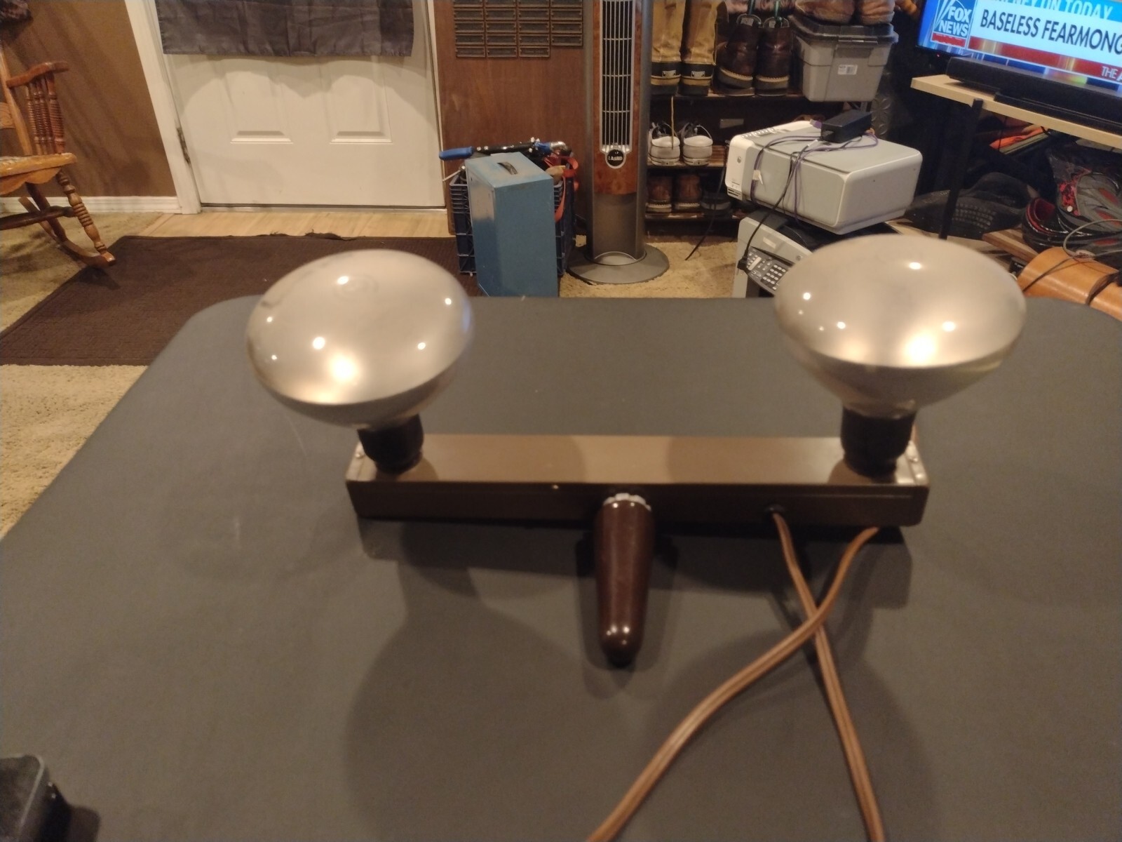 Vintage BROWNIE 2 Lamp Movie Light Eastman Kodak – Tested In Working Order
