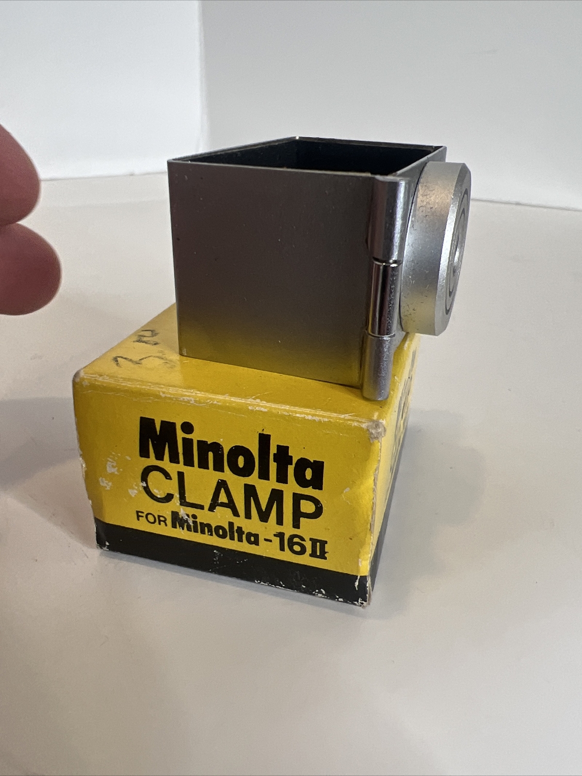 Genuine Minolta Accessory Tripod Shoe Clamp for Minolta 16 P, EE & EE II -Japan