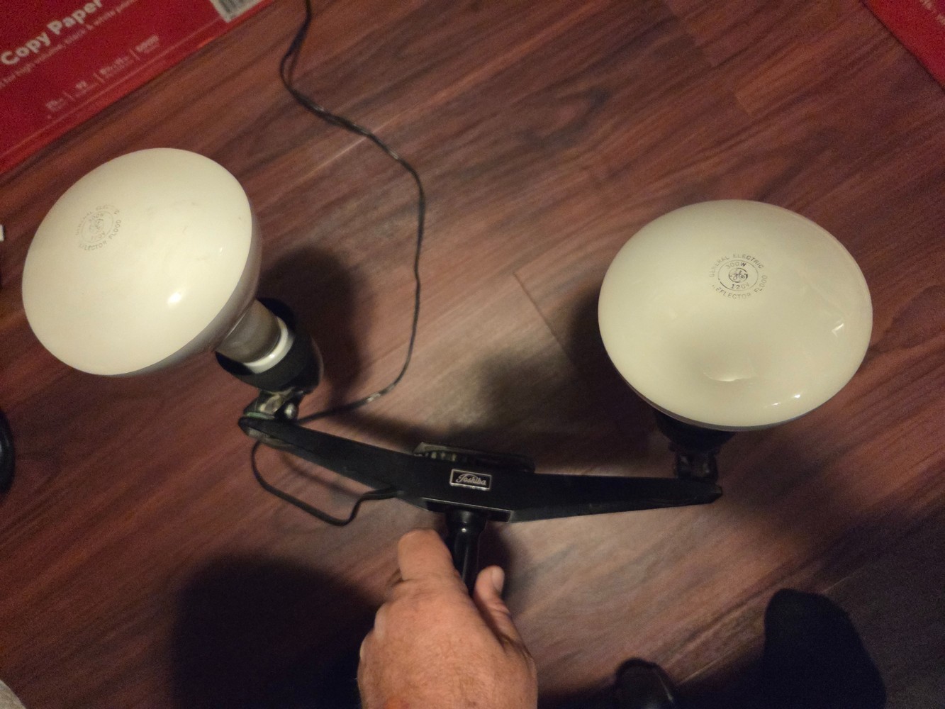 Vintage Toshiba Photography Handheld Light – Dual Bulbs – 10A250V – Works!