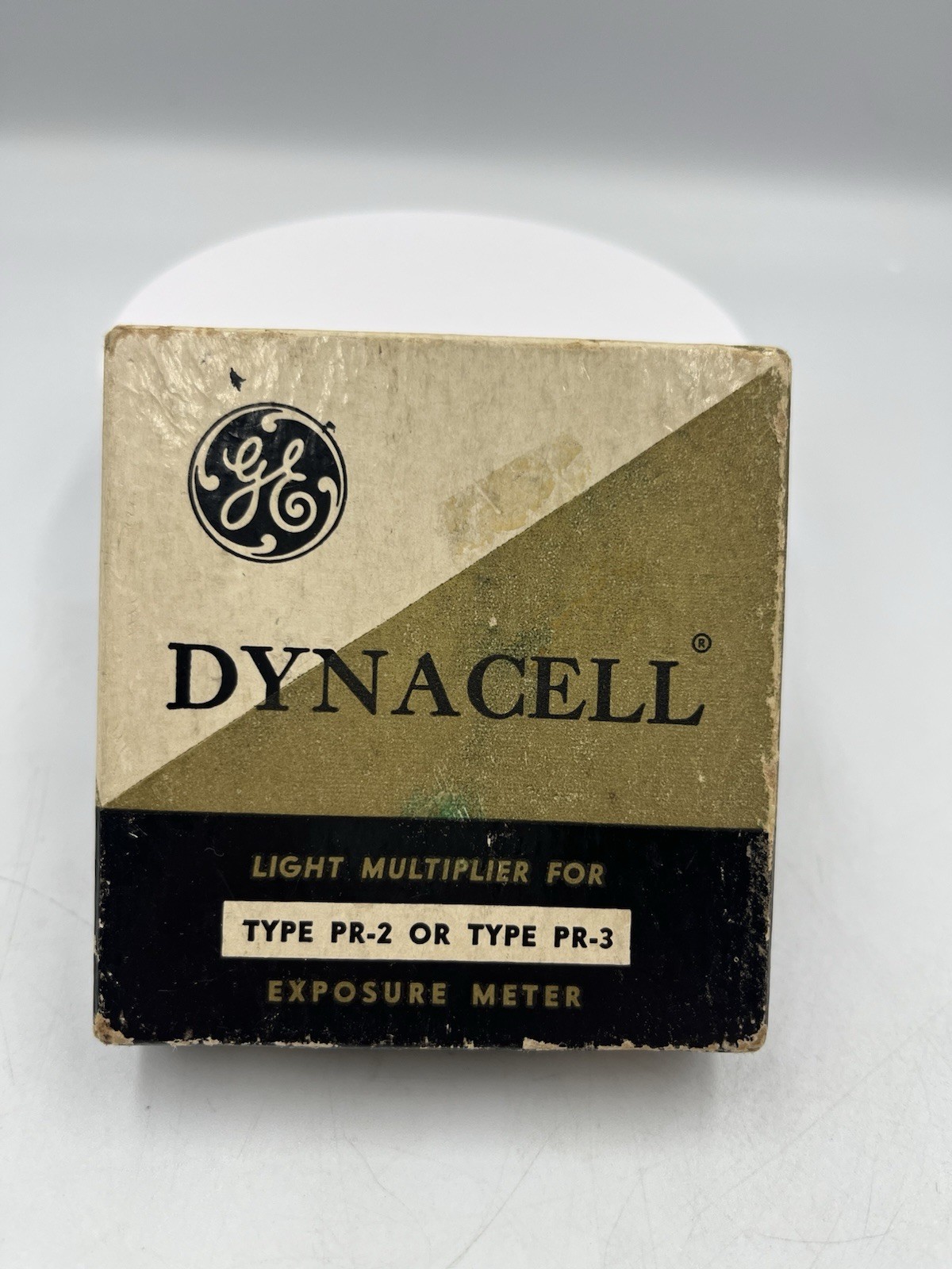 * Vintage General Electric DYNACELL P 2 Exposure meter. or TYPE PR-3 EXPOSURE