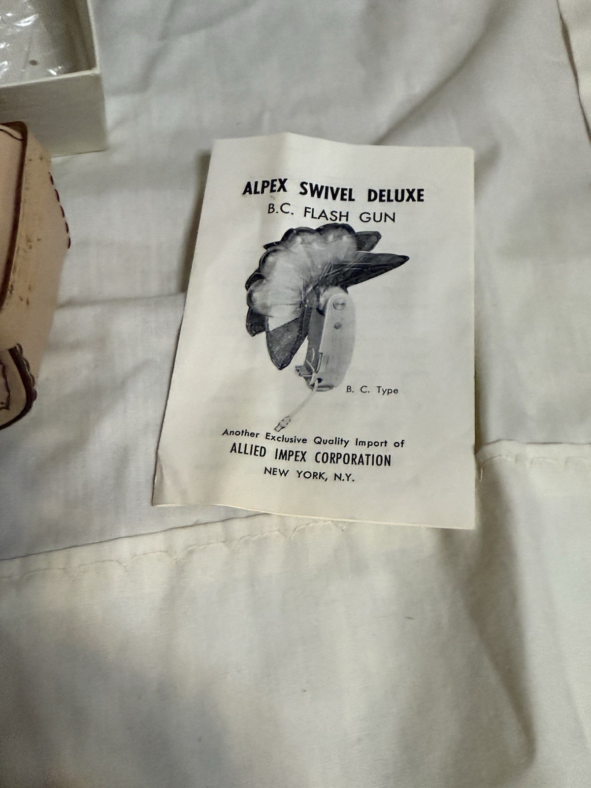 Alpex Deluxe Swivel Camera Flash Gun Vintage Original, B.C. Type