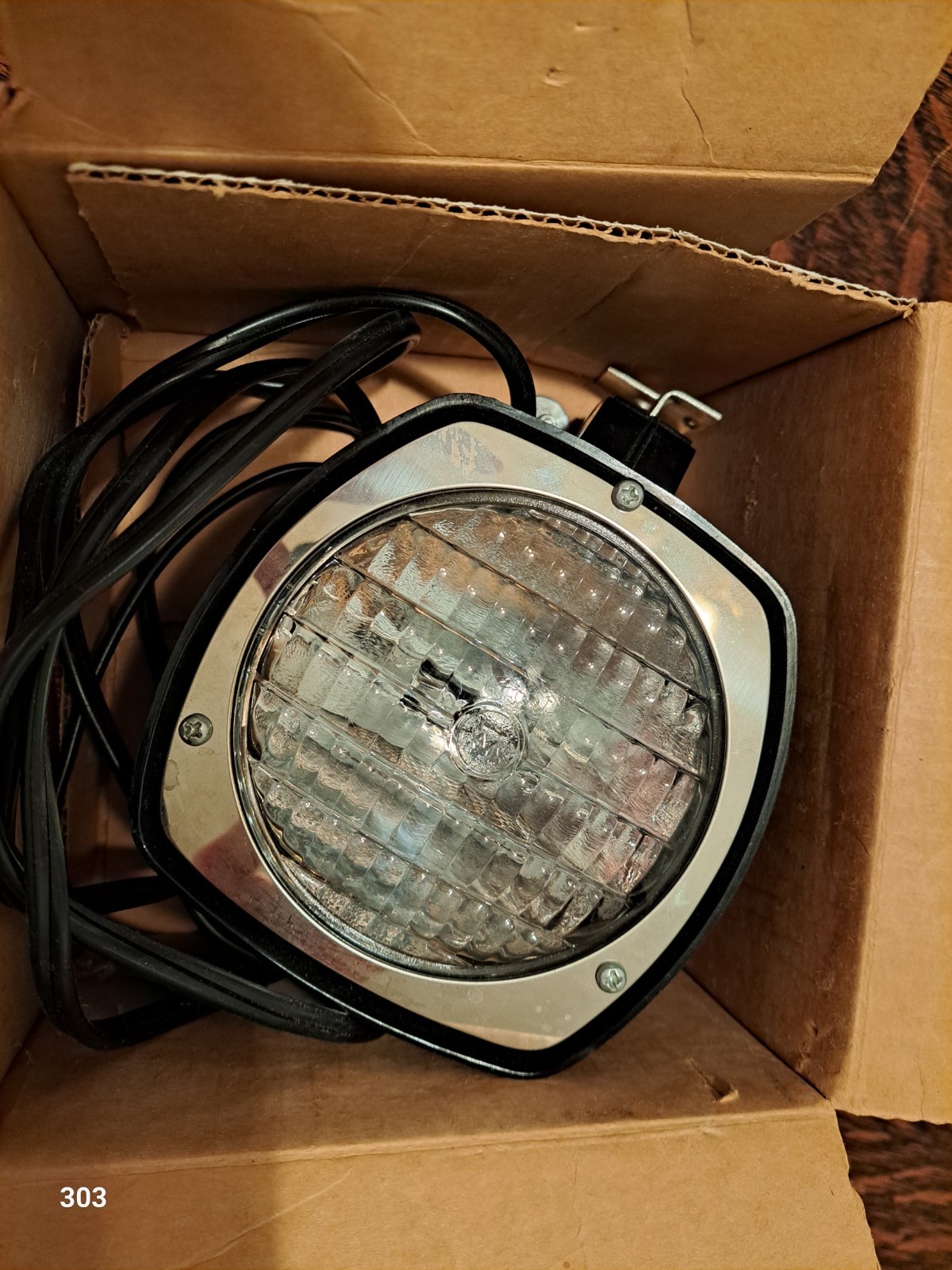 Atlas Warner Super 8 Sealed Beam Movie Light Model 855 w/ Box