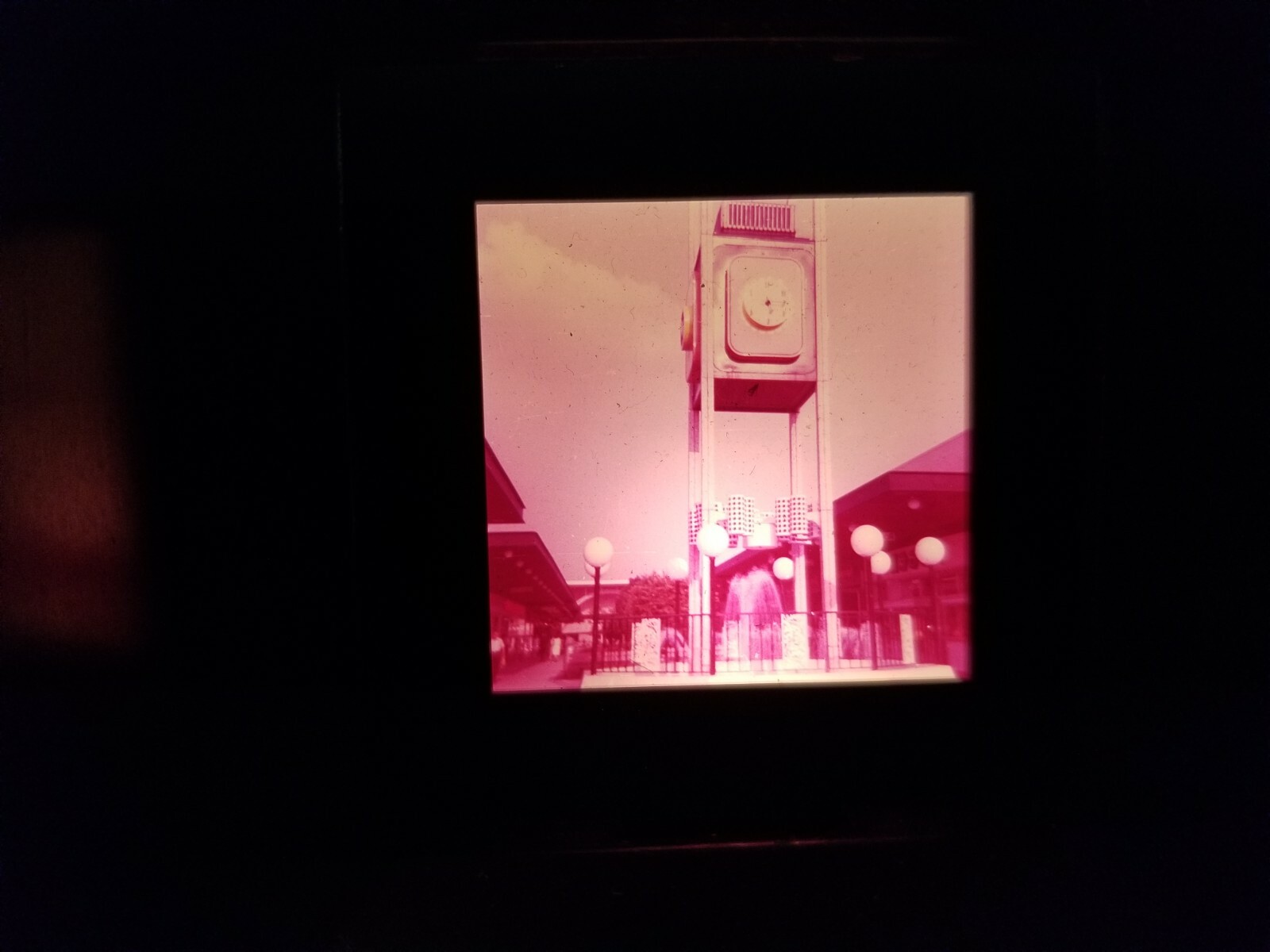 Vintage 150 35 mm 2×2 Slide Lot 1970’s Family in Smith Victor Storage Case