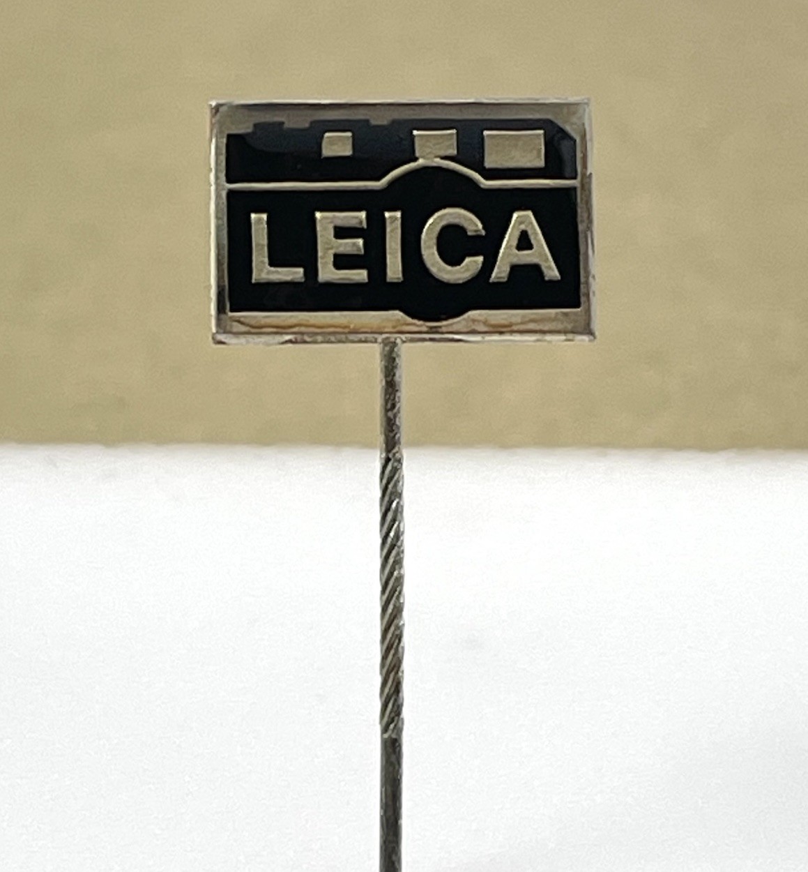 Vintage Leica Camera Hat Lapel Or Stick Pin Black Enamel Gold Tone Metal Logo