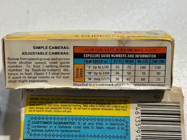 Vintage Sylvania Flash Cubes Blue Dot FLASHCUBES 12 Cubes S15