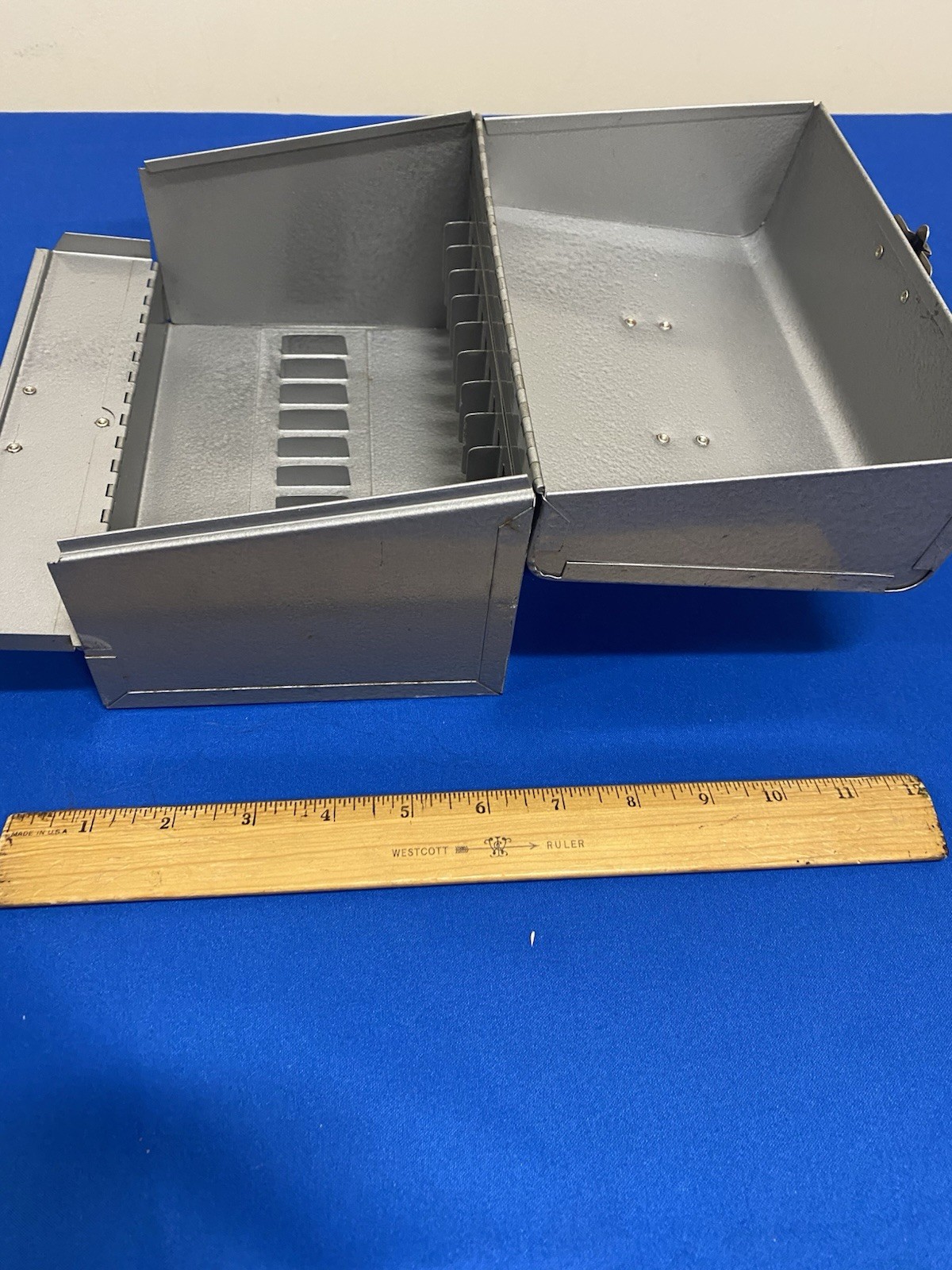 Vintage Metal Reel/film Case 10-12 Slots
