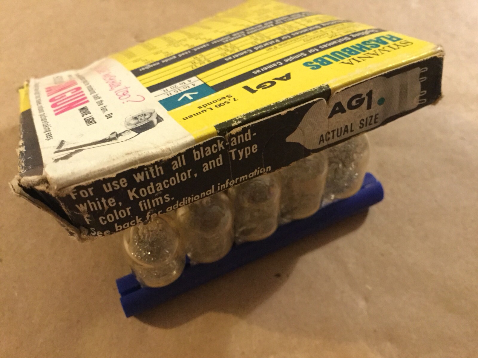Vintage Set Of 5 Sylvania Blue Dot AG1 Clear Camera Flashbulbs Bulbs W/ Box