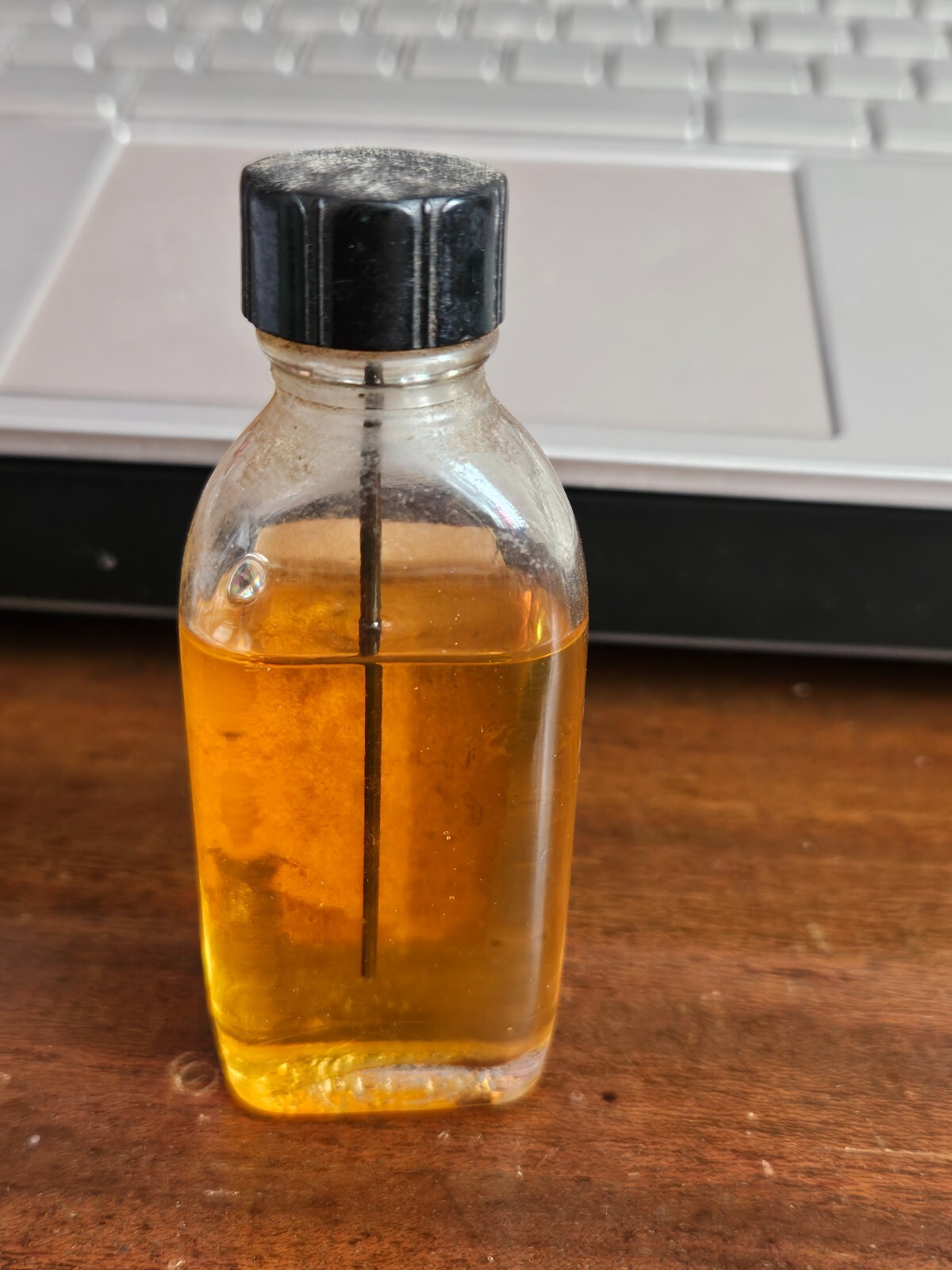 KEYSTONE PROJECTOR LUBRICATING OIL OVER 1/2 FULL