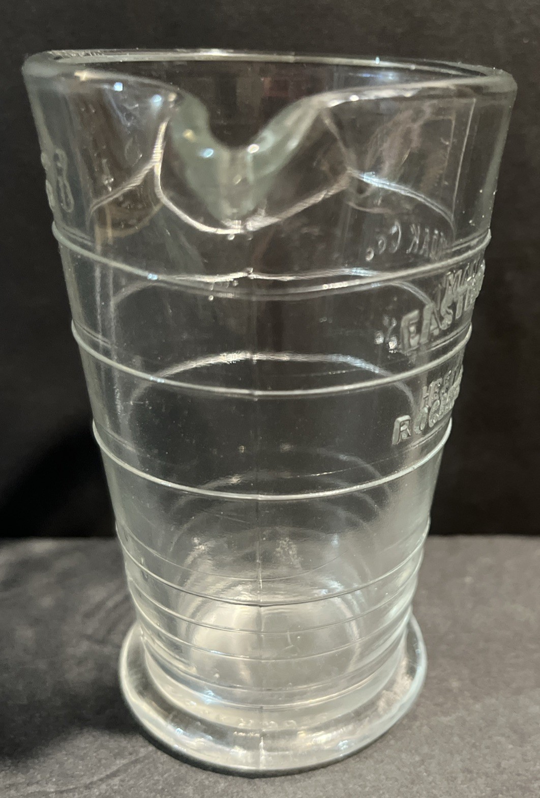VTG. EASTMAN KODAK CO PHOTOGRAPHIC 4 Oz GLASS MEASURING BEAKER ROCHESTER NY
