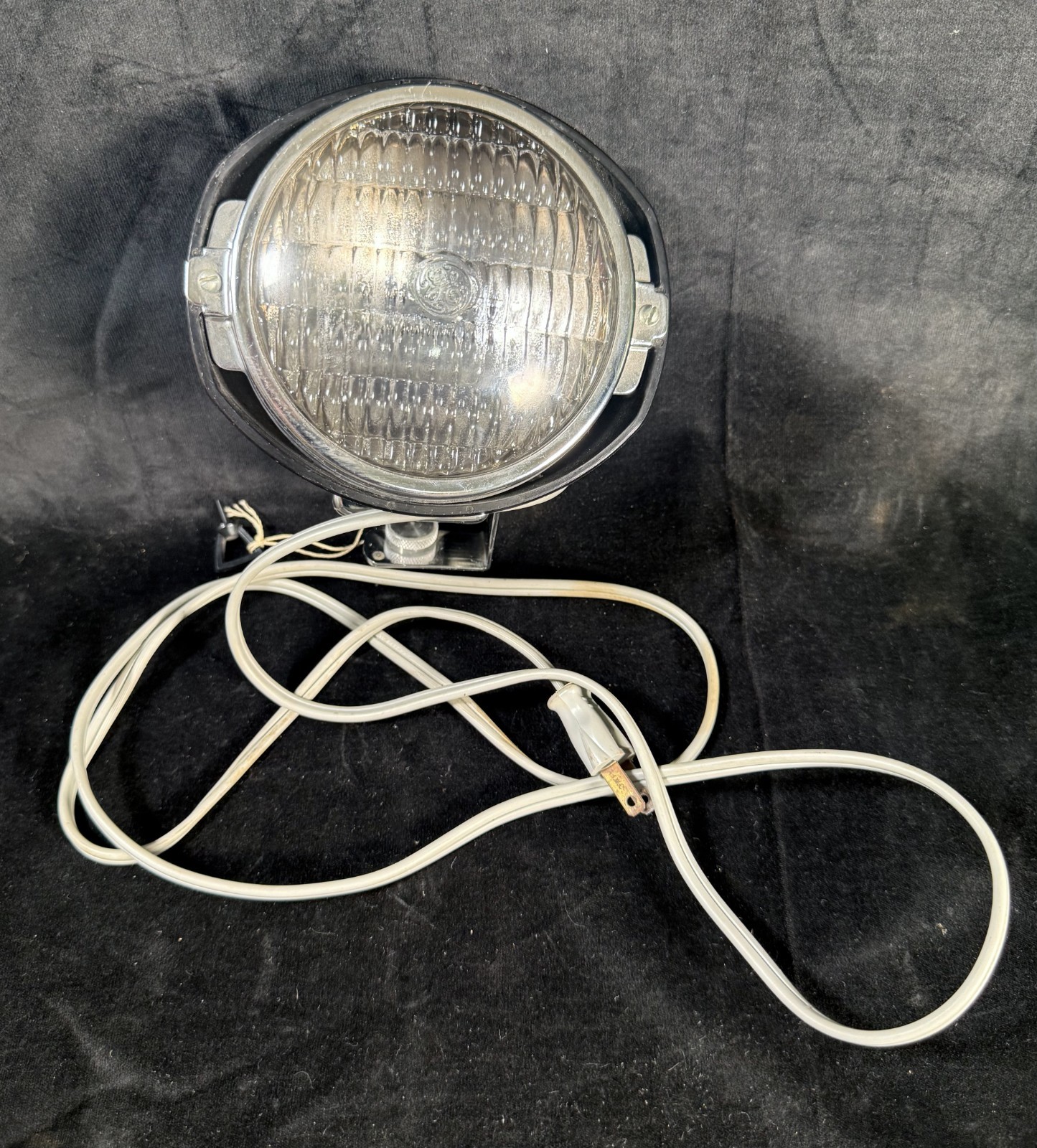 Vintage Bell & Howell Movie Light Part No 39891 120V/5.5 AMP, Tested, Works (B2)