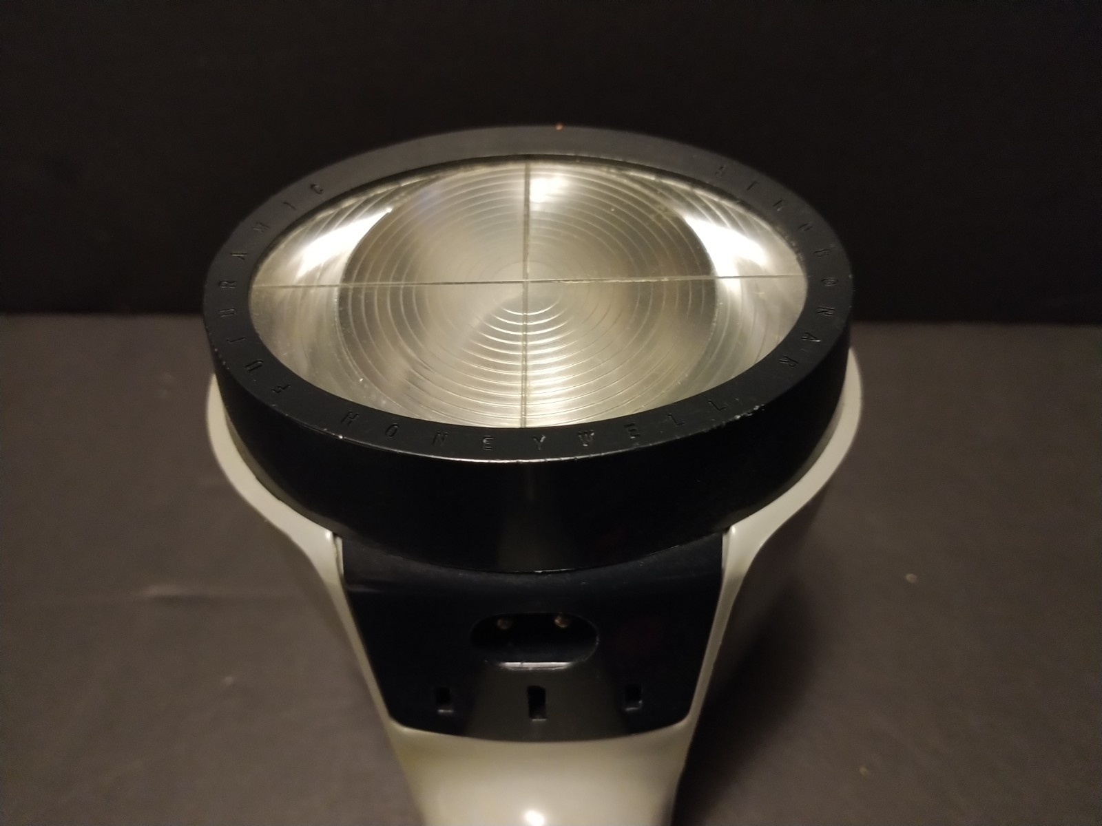 HONEYWELL FUTURAMIC STROBONAR Vintage Camera Flash Model 65C made in USA