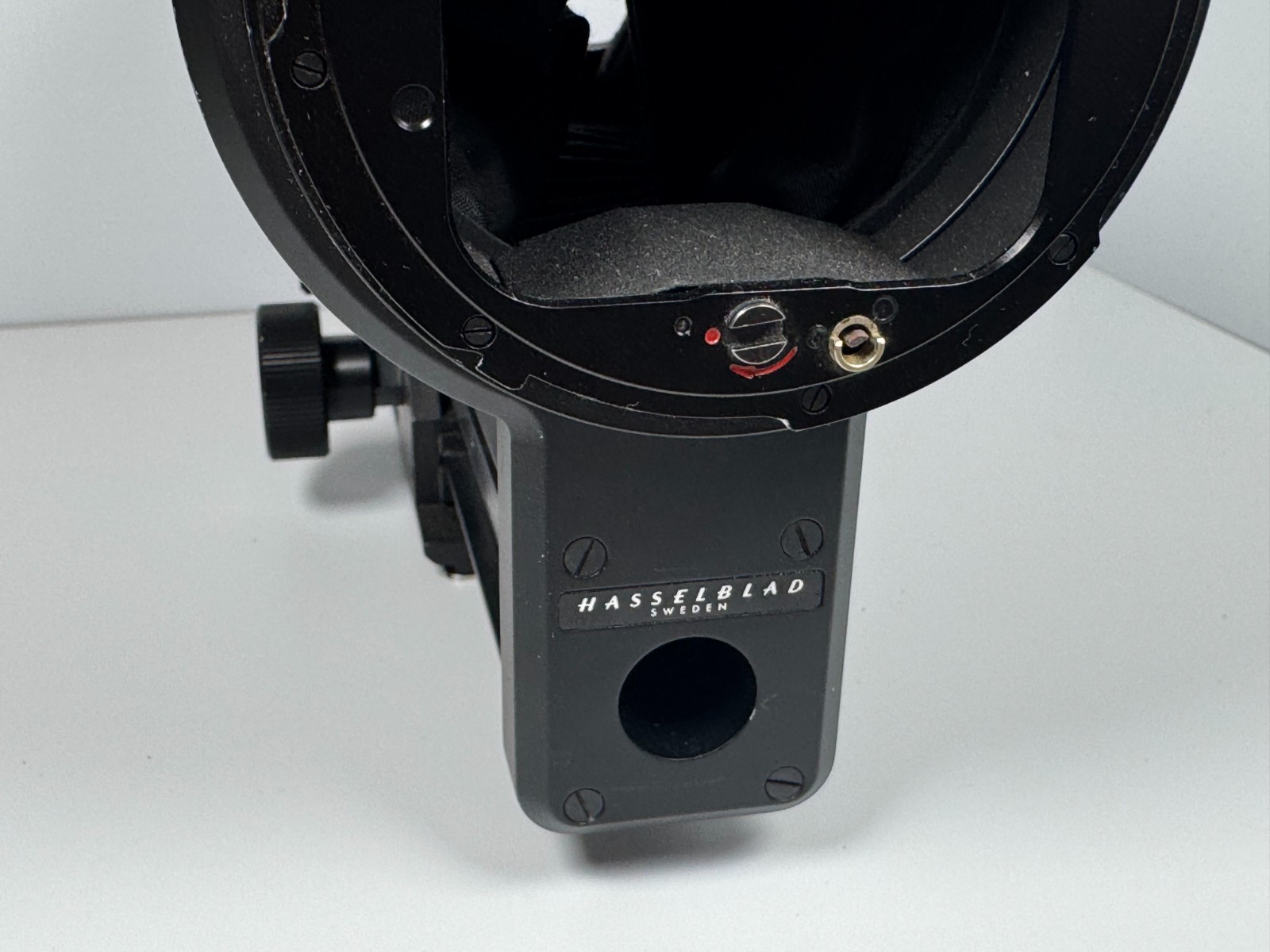 Hasselblad 135mm Macro Extension Bellows for 135mm F/5.6 Lenses w/Slider #B27
