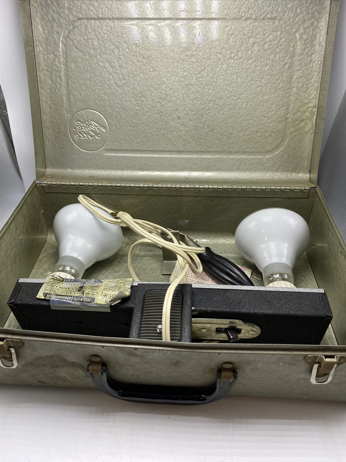 Acme-Lite Move-E-Lite Vintage Tested Works Vintage Light W/ Metal Carrying Case