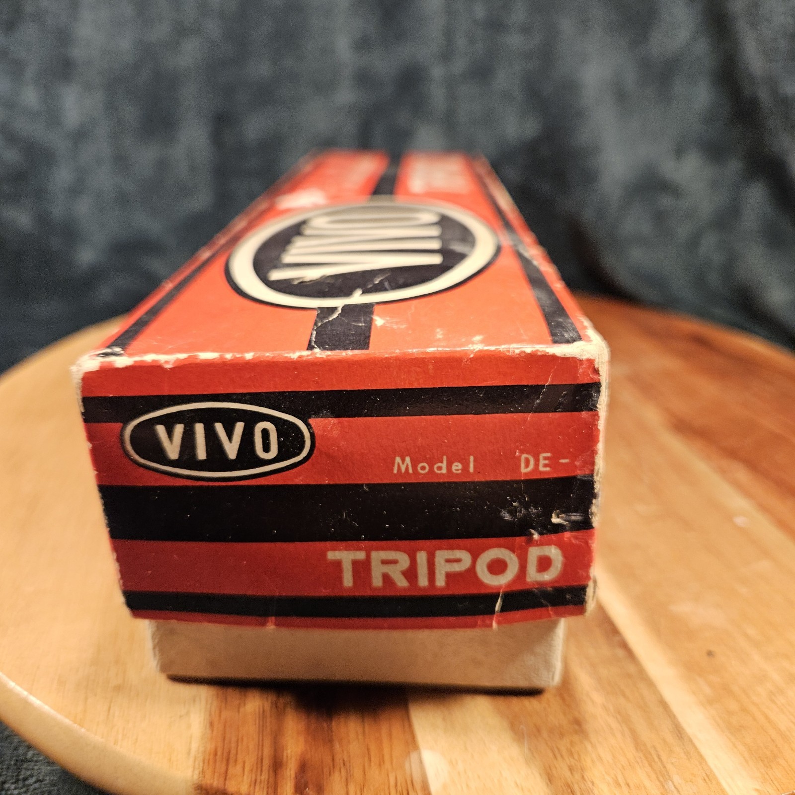VIVO 9-Section Elevator Chrome Tripod Pan Head & Leather Case Vintage Model DE-