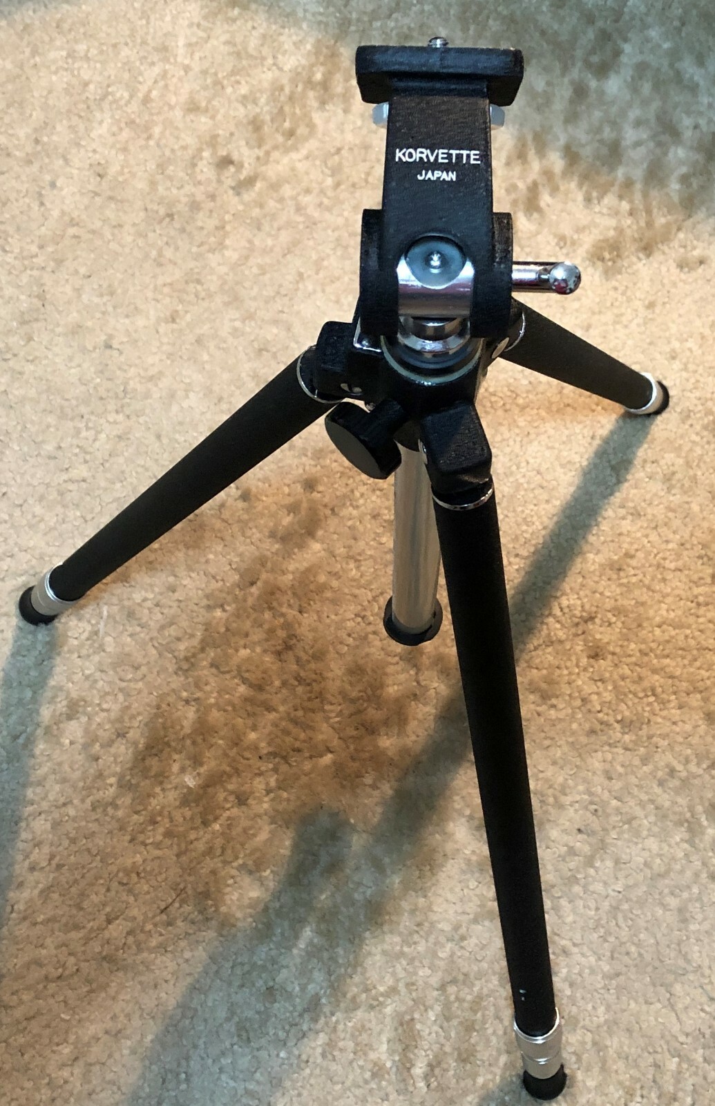 E.J. Korvette Deluxe Elevating Tripod #110 Vintage Photography / Videography Box