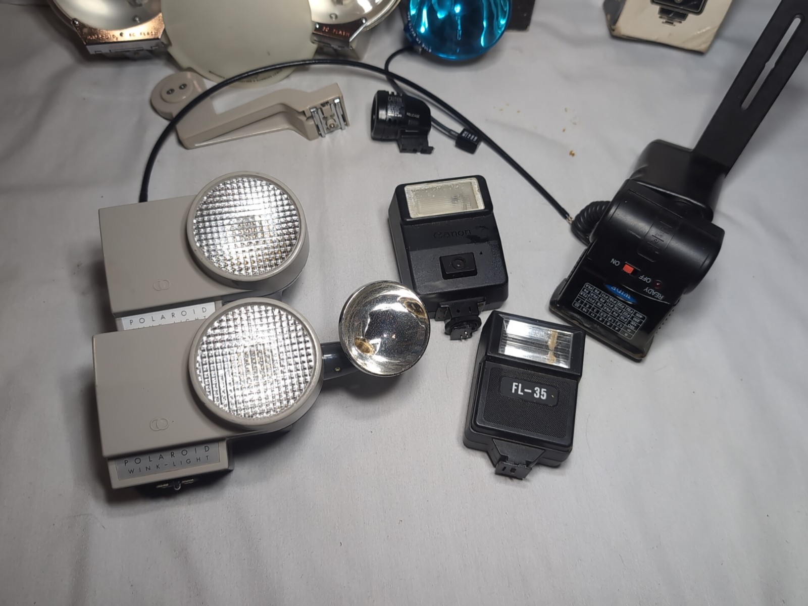 Huge Lot Vintage Camera Equipment Kodak Polaroid Cannon Flashes Cameras Lenses