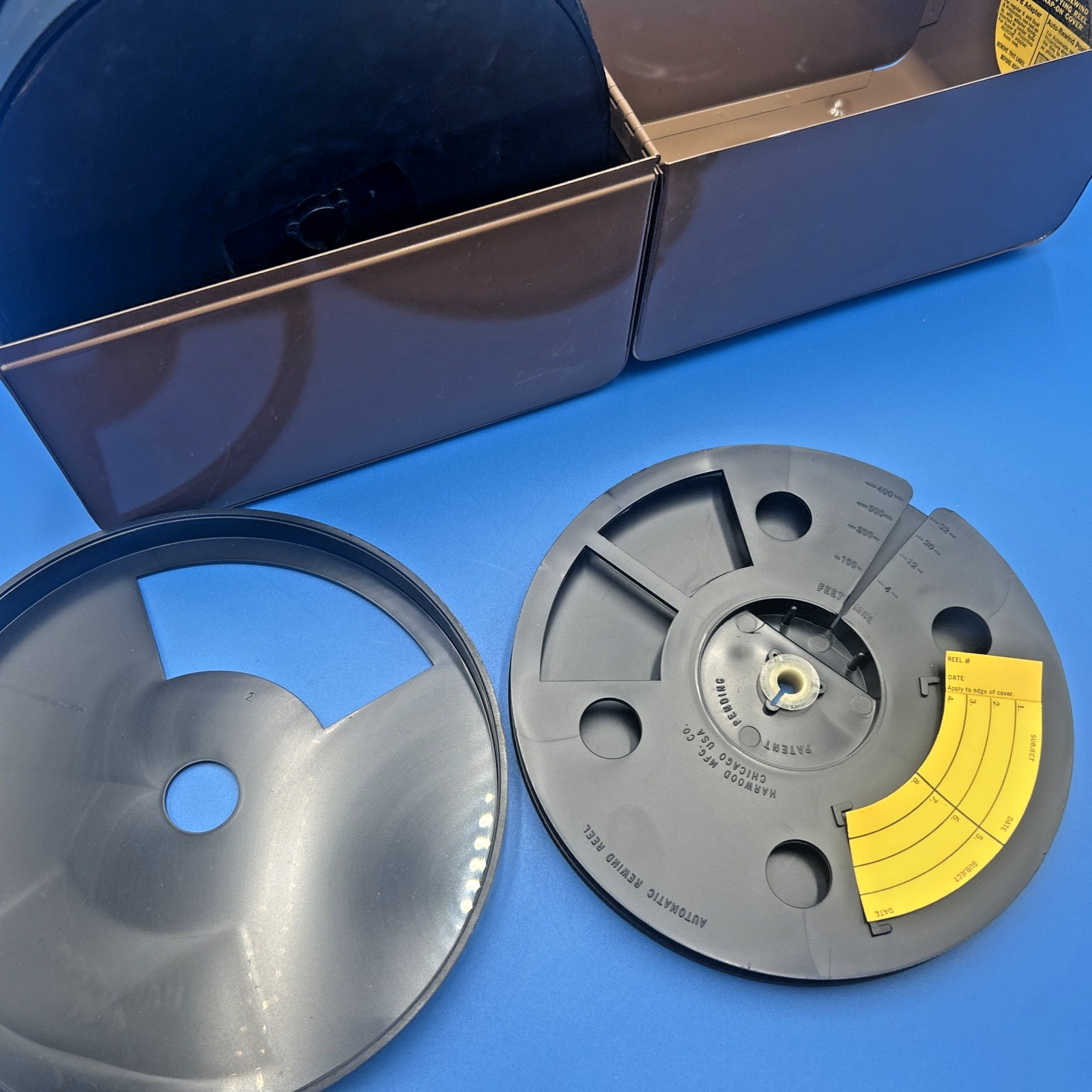 Lot of 6 Vintage 8mm Hardwood 400 6″ Reel Film Canisters + Metal Carry Case
