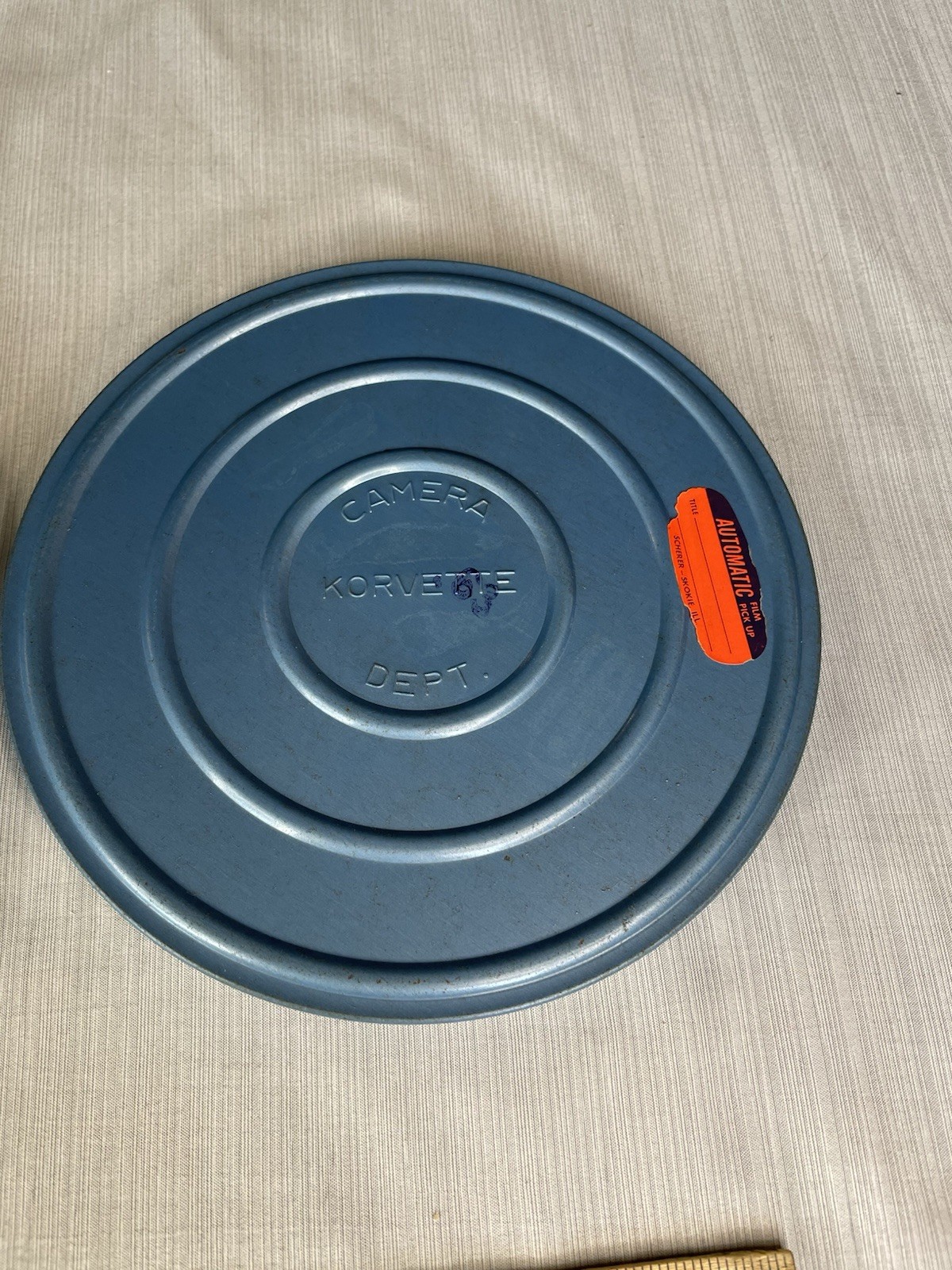 Korvette Camera Dept 8 mm Metal Cases Movie Reels 7″ Lot of 2 **EXCELLENT**