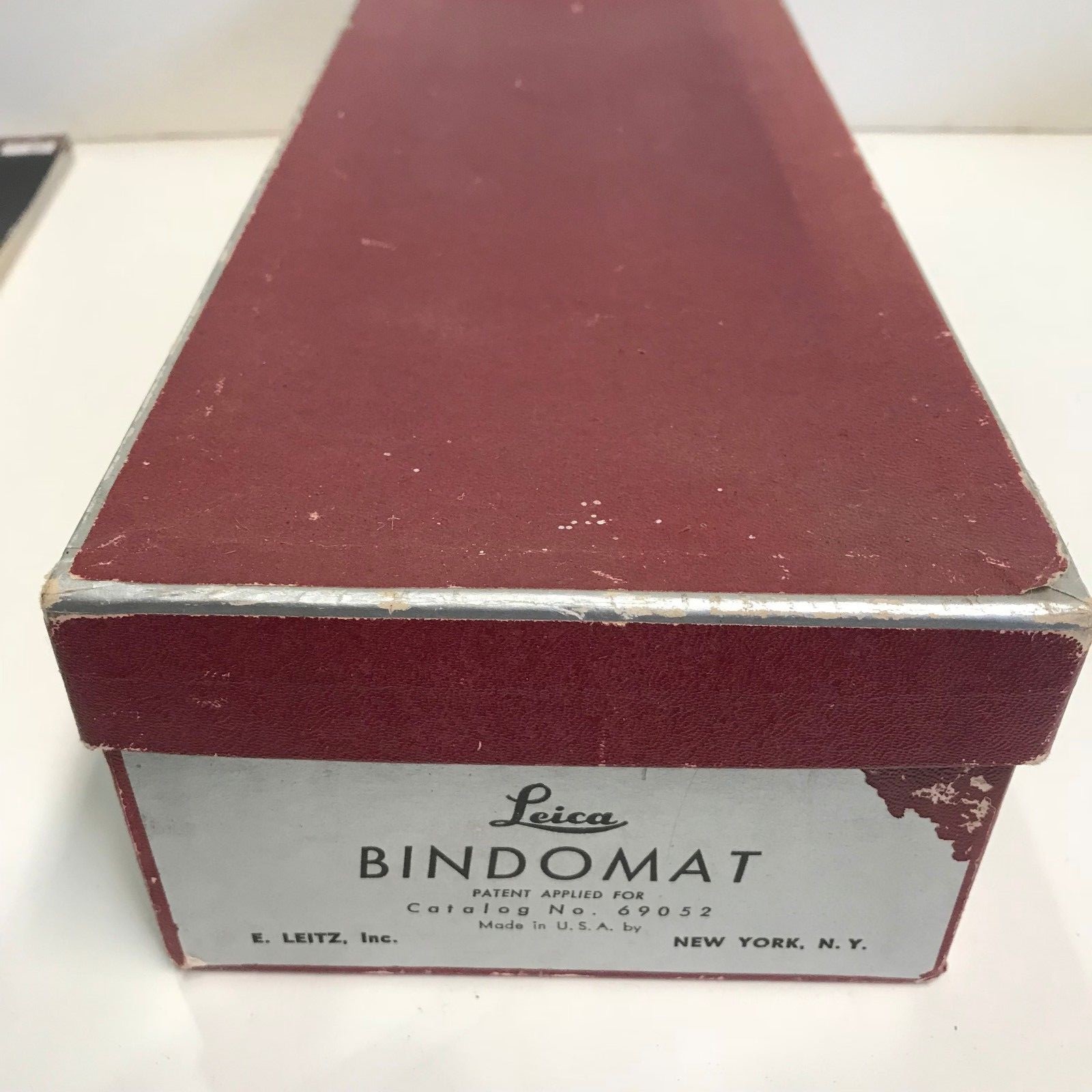 LEITZ BINDOMAT SLIDE MOUNTER Catalog No. 69052 **