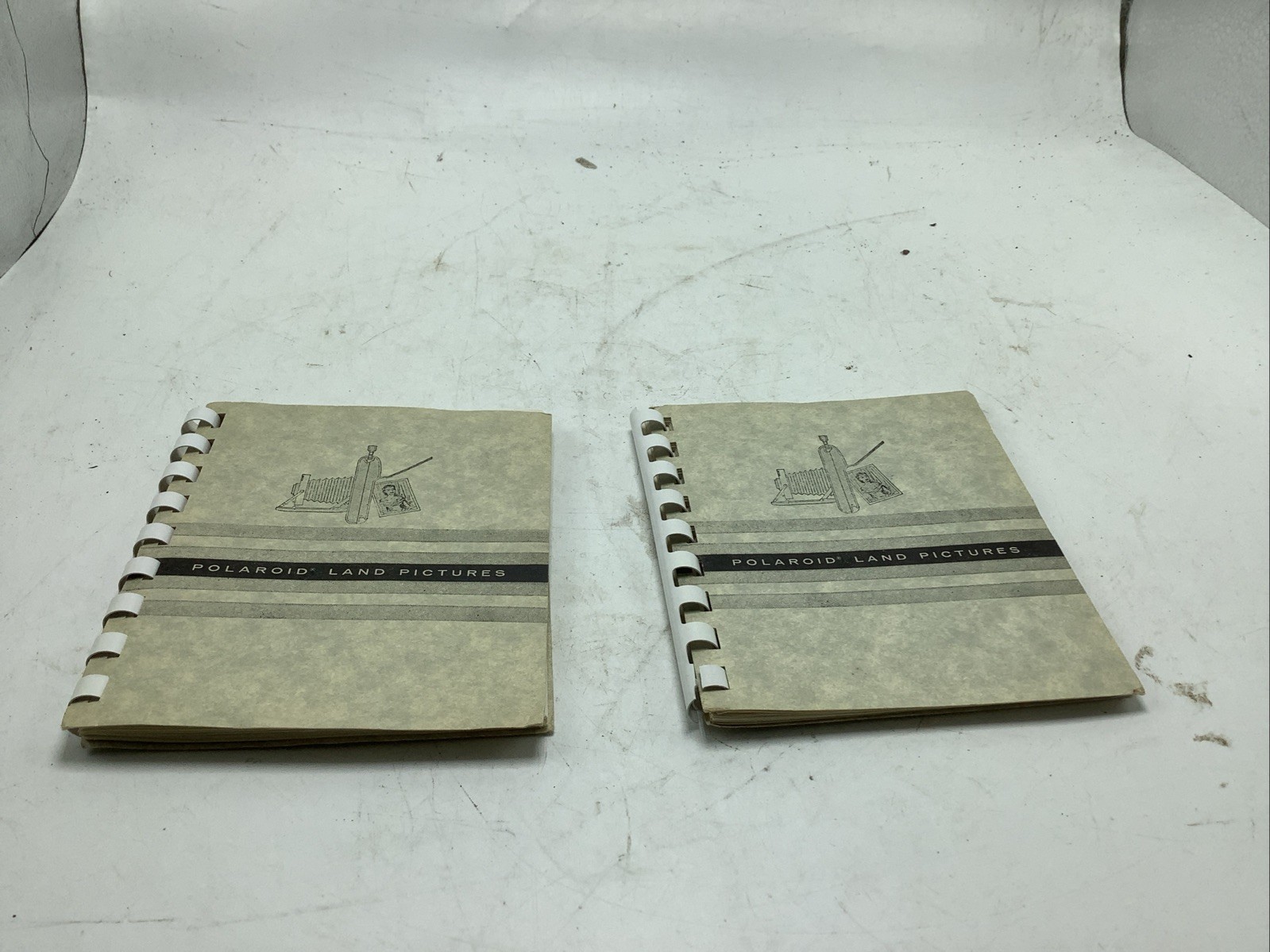 Lot of 2 *VINTAGE* POLAROID LAND PICTURE ALBUM, #1511A – EXCELLENT COND