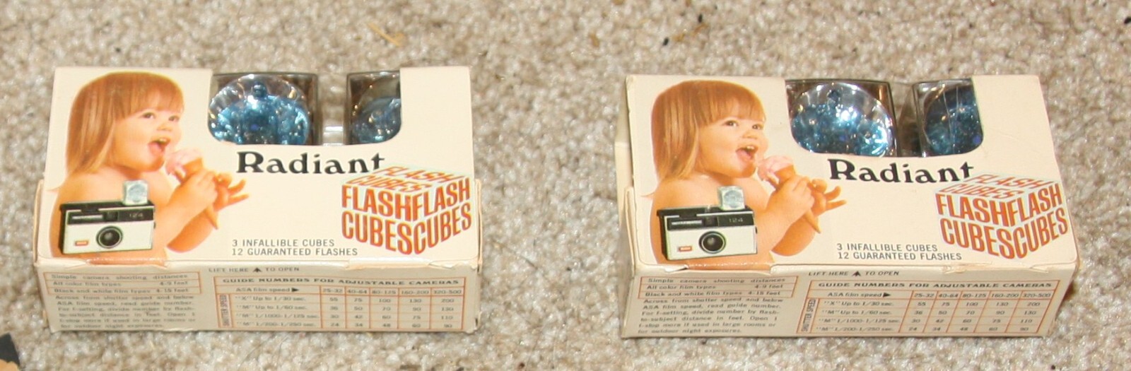 Vintage RADIANT FLASH CUBES 5 CUBES ONE SEALED BOX + OPEND WITH 2 CUBES RARE