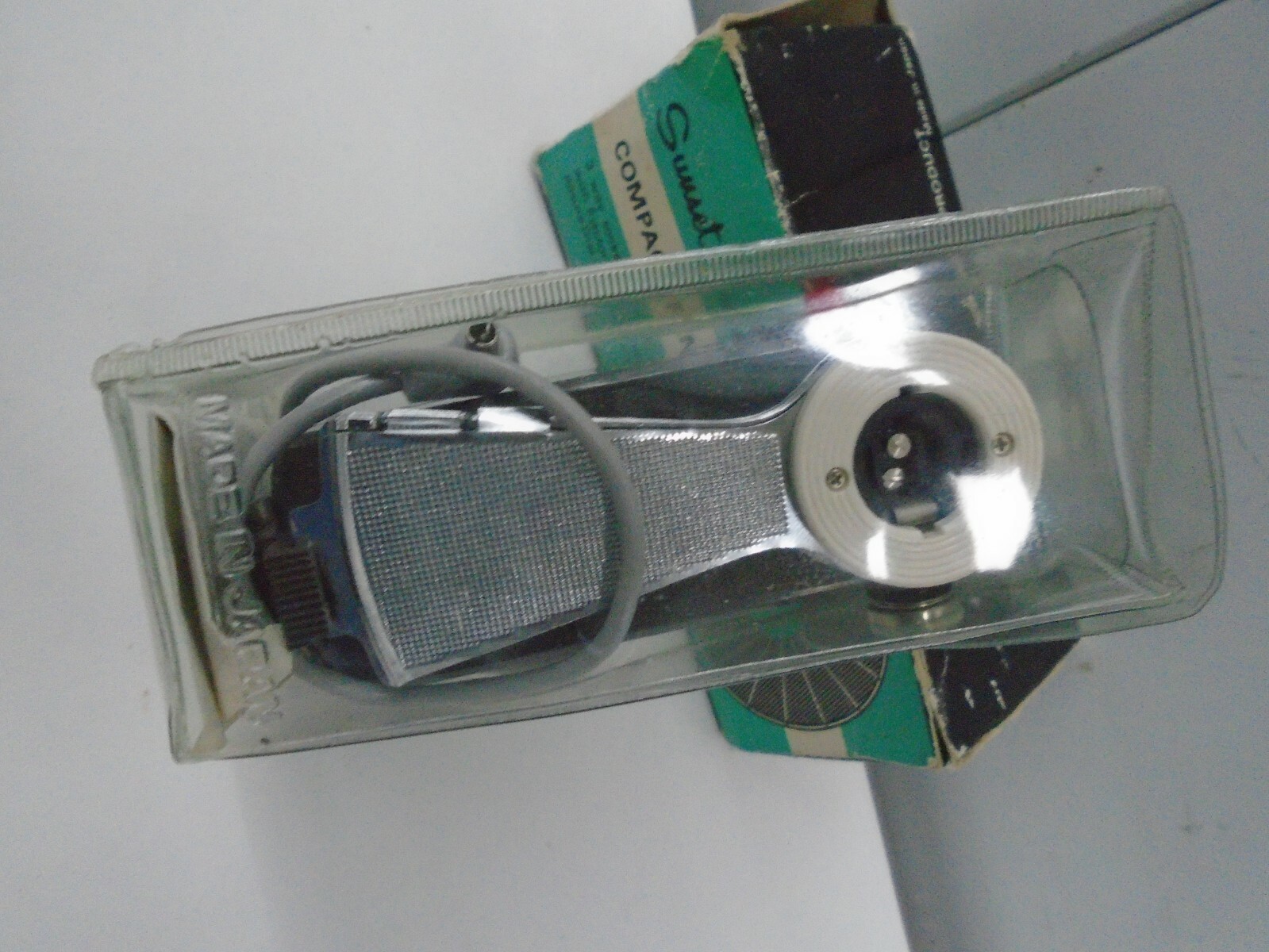 VINTAGE SUNSET COMPACT CAMERA FANFLASH BC MODEL 200X MADE IN JAPAN