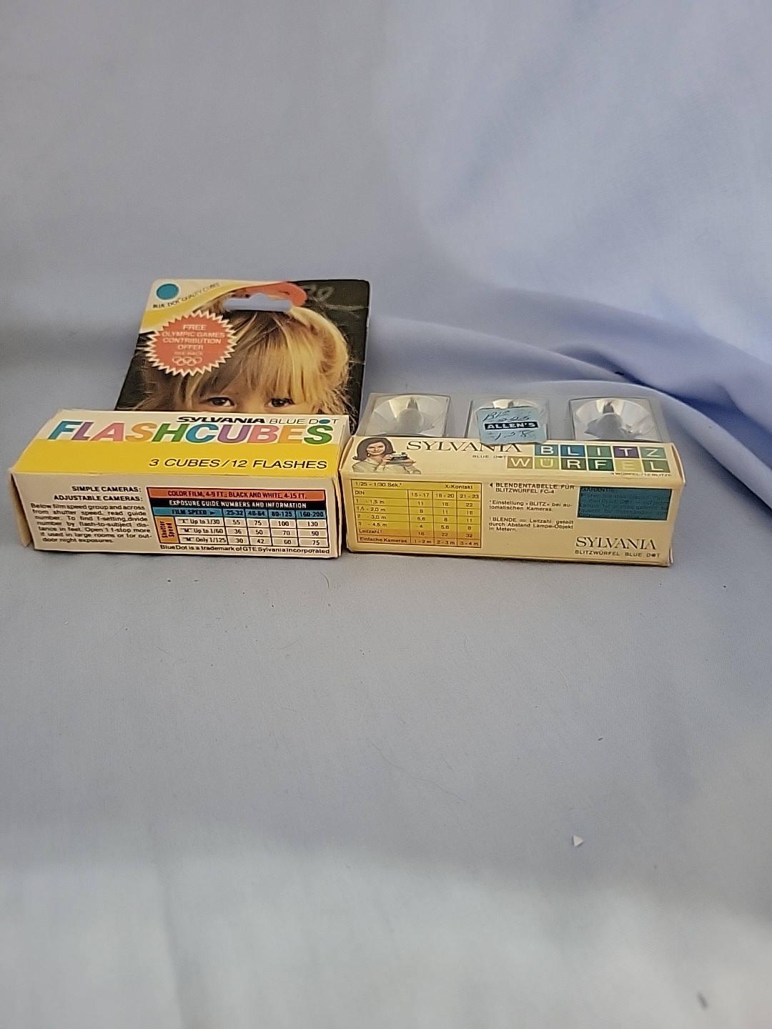 2 Sylvania Blue Dot Flash Cubes For Cameras 3 Pack Unused, 24 Flashes
